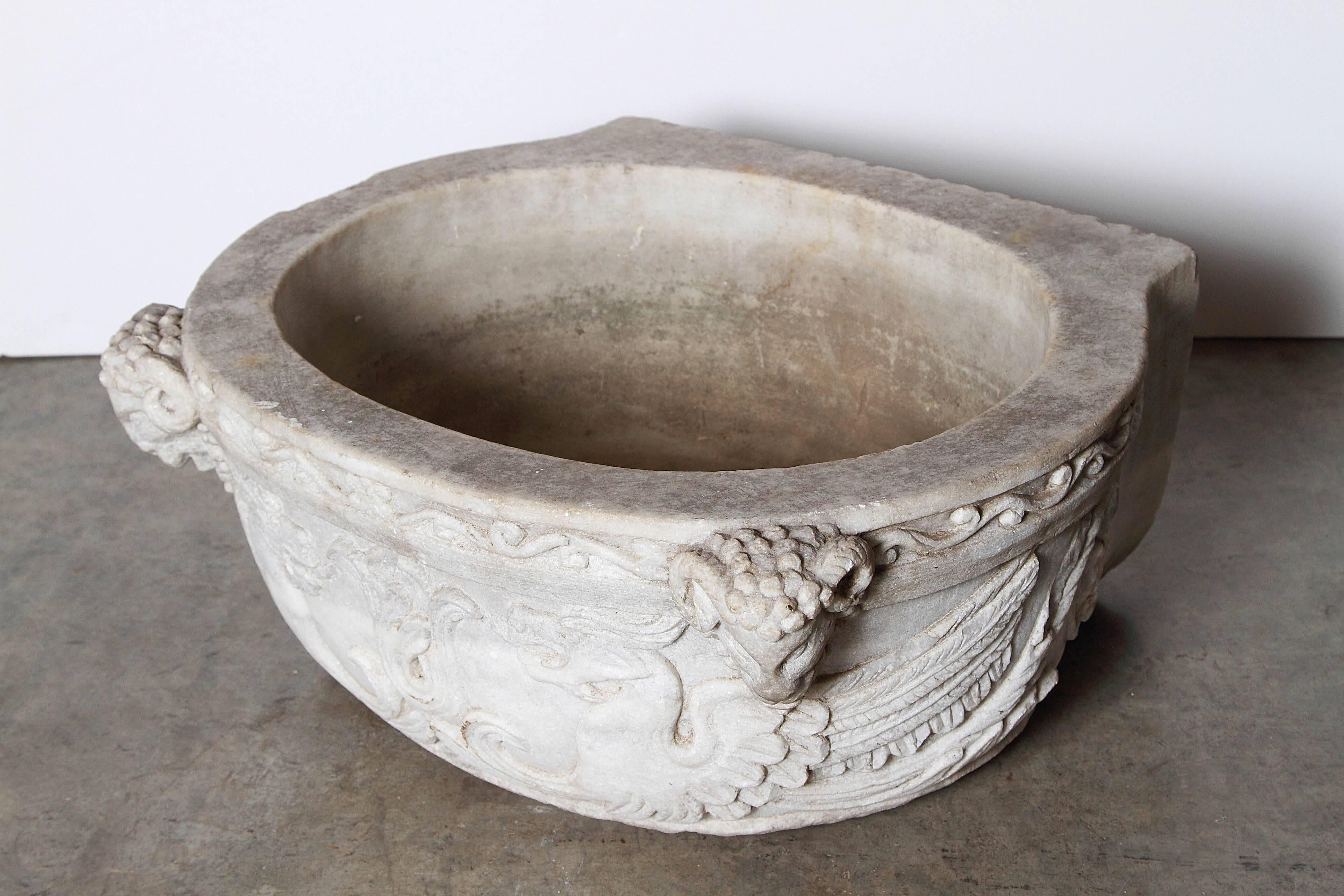 Carved Italian Marble Stoup or Sink, circa 1800 5