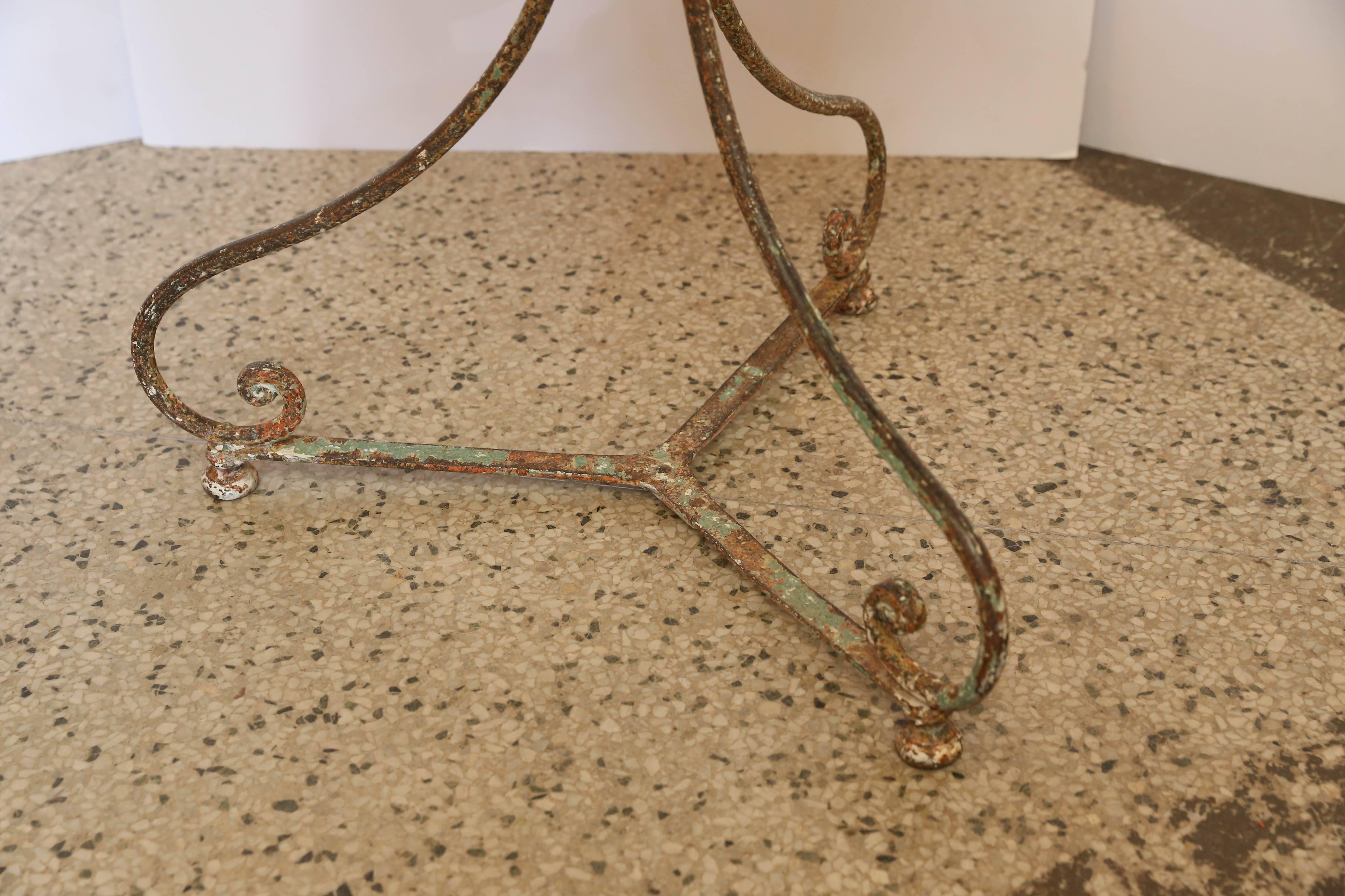 French iron Garden Table In Good Condition In Houston, TX