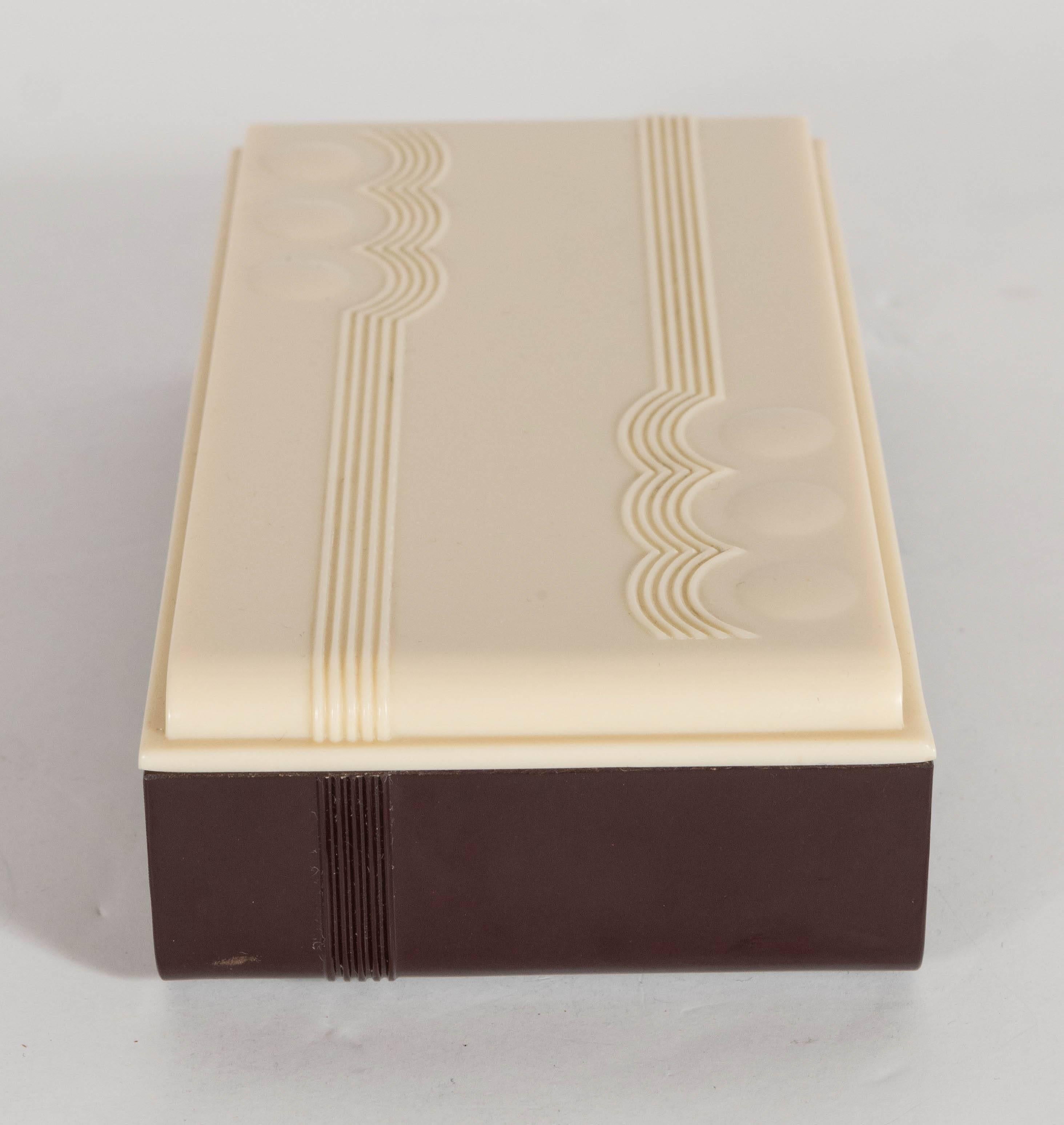 Mid-20th Century American Art Deco Two-Tone Bakelite Box with Detailing by Parker Box Company