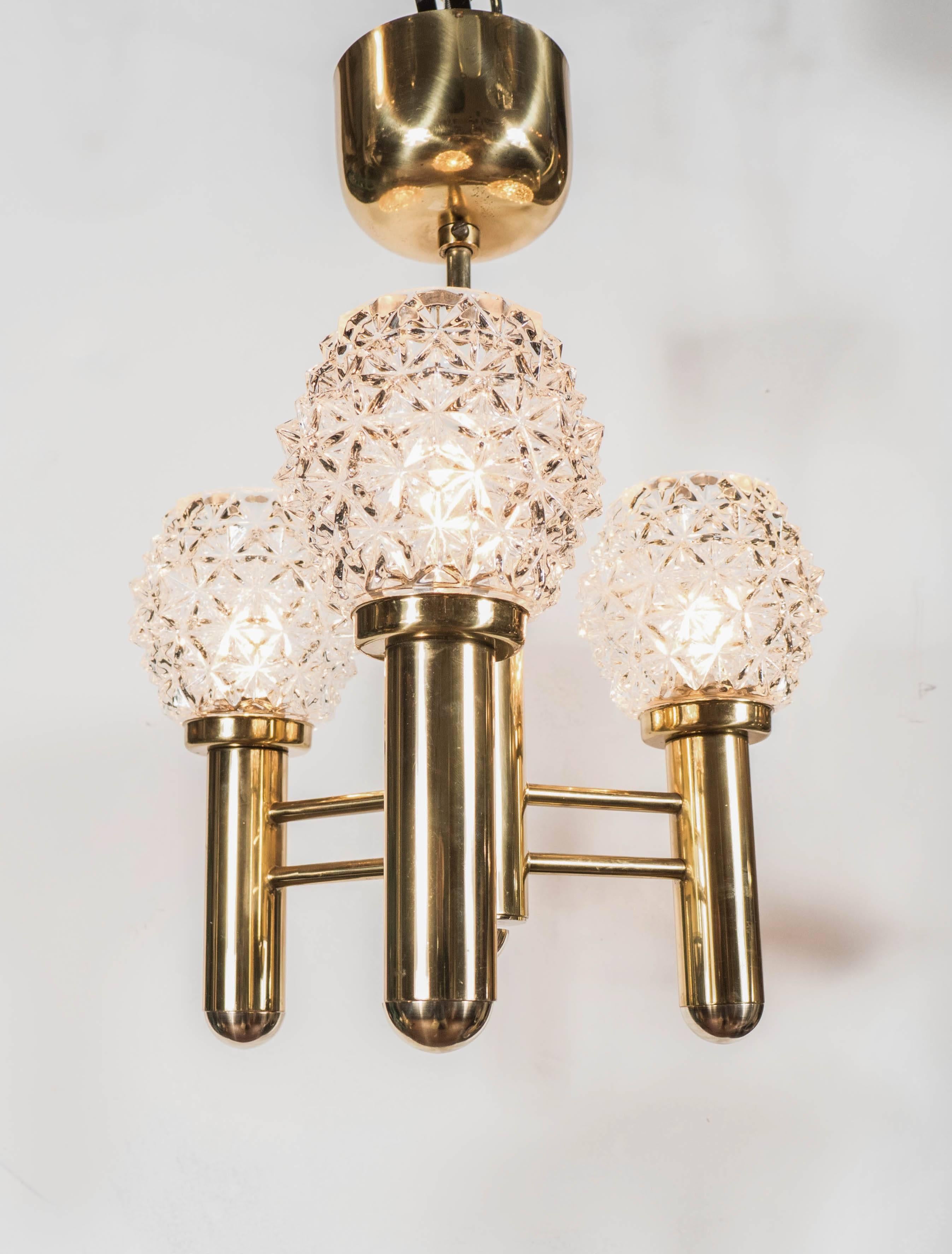 Mid-20th Century Sophisticated Three-Arm Chandelier in Brass with Crystal Shades by Richard Essig