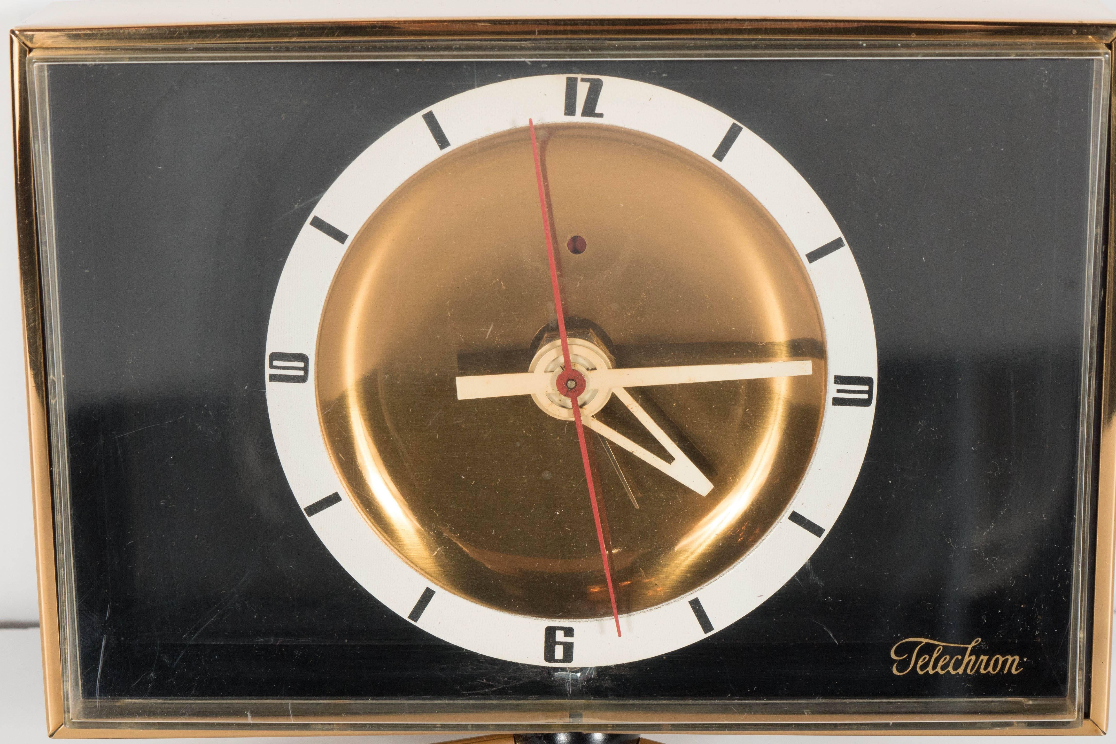 Sophisticated Mid-Century Modernist Brass Clock on Pedestal by Telechron In Excellent Condition In New York, NY