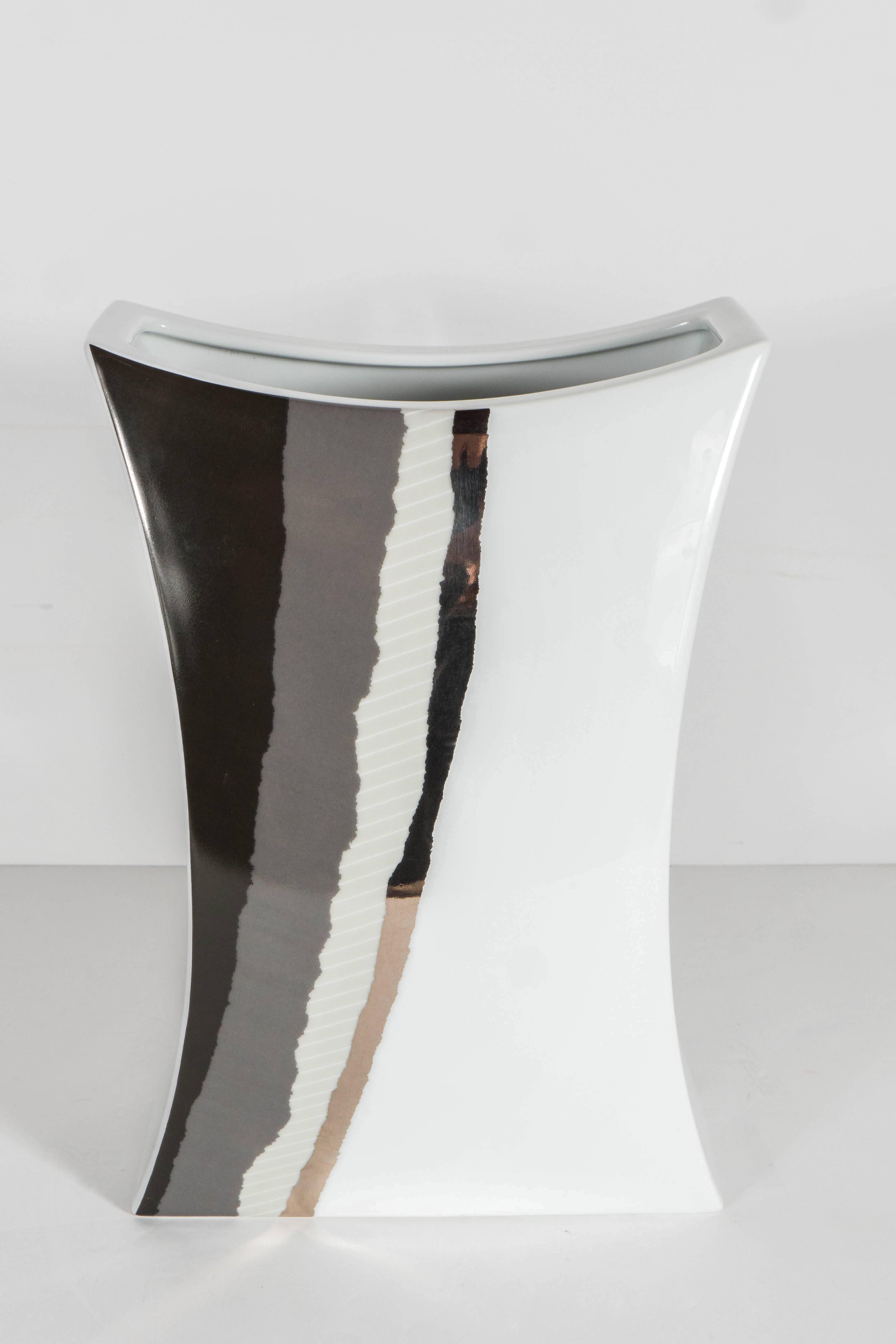 Beautiful Modernist Porcelain Vase by Jan van der Vaart for Rosenthal 1