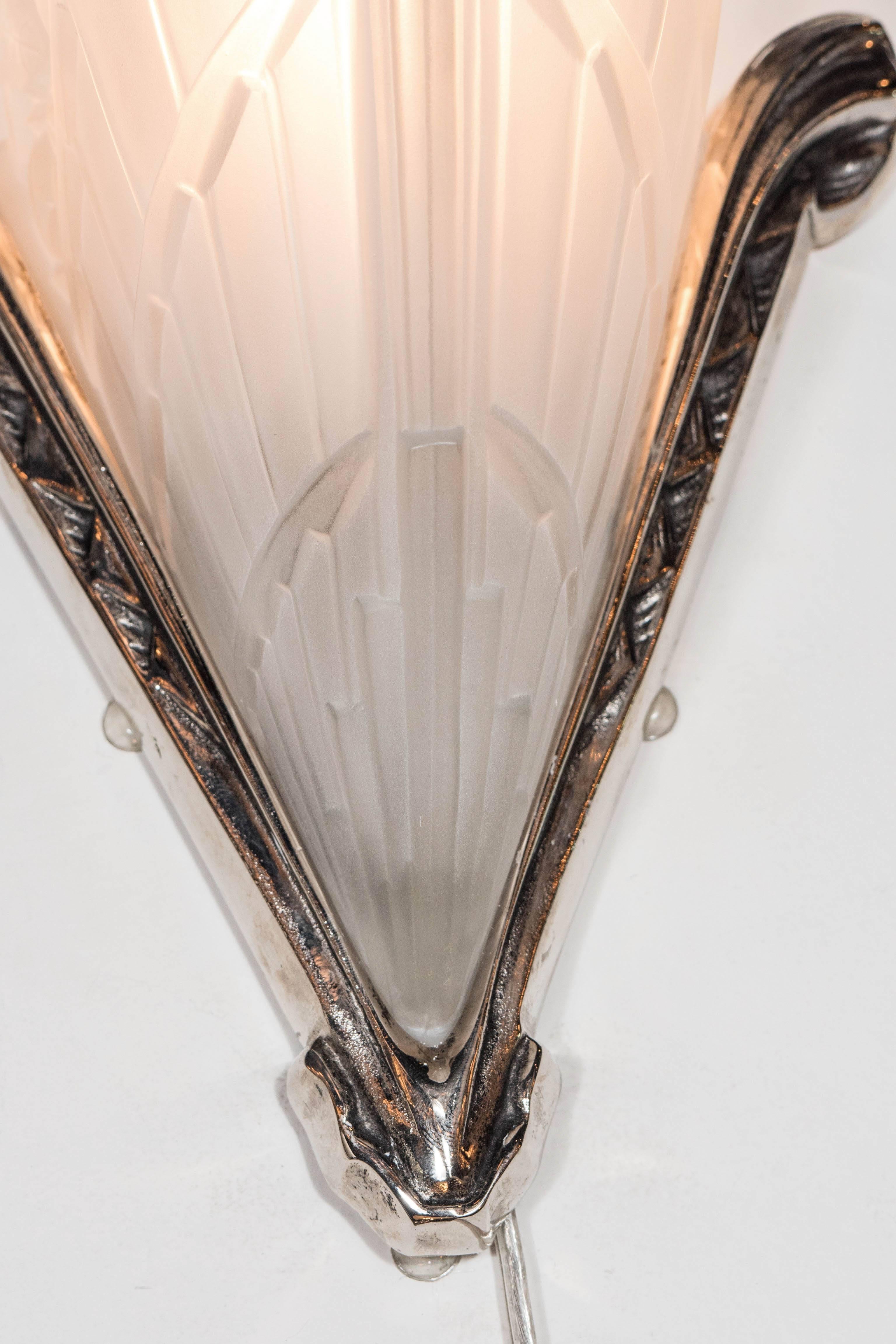 Pair of Gorgeous French Art Deco Relief Glass Sconces by Degue with Bouquet Moti In Excellent Condition In New York, NY
