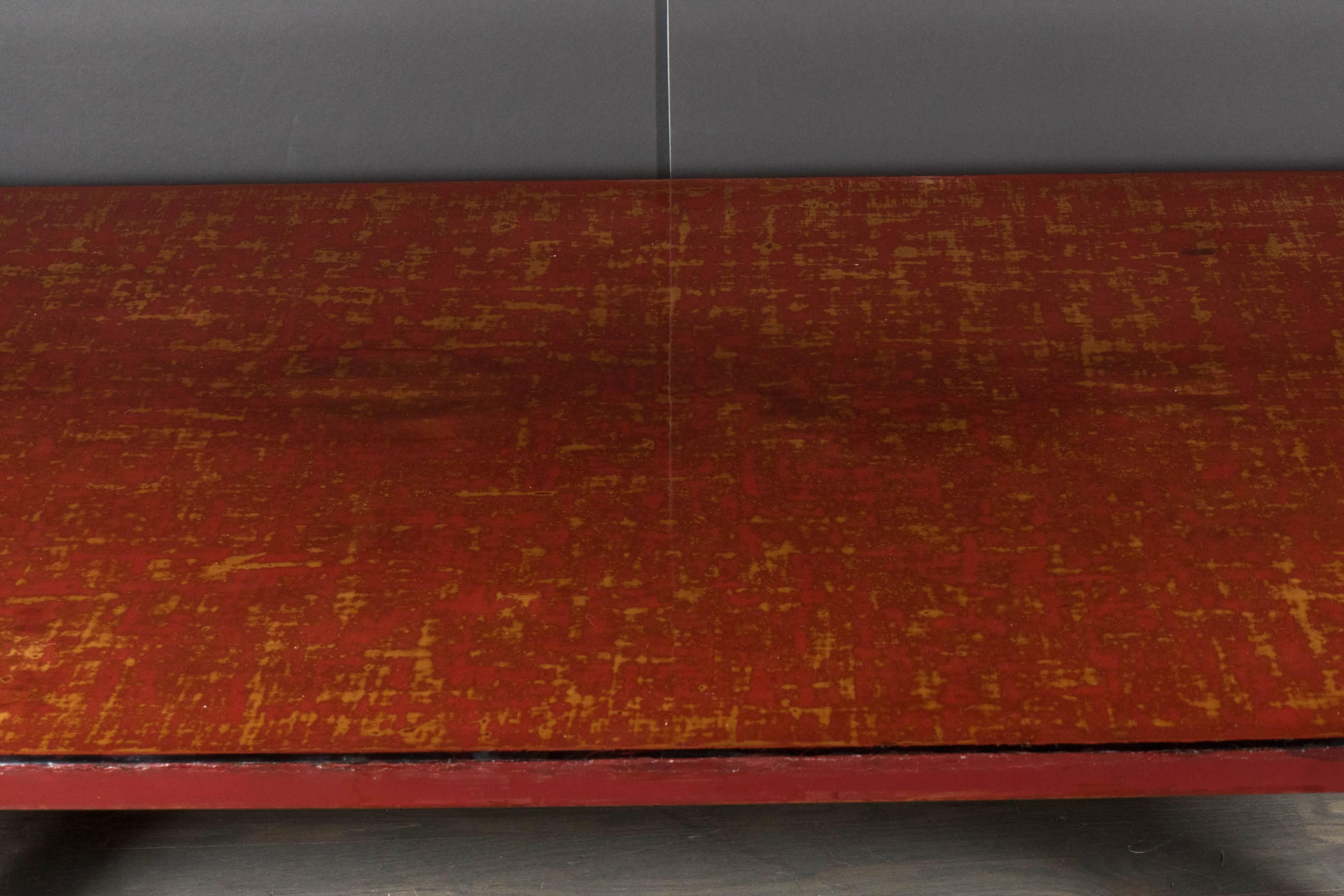 Mid-Century Modern Chinese Red Lacquered Coffee Table on Ebonized Table Legs 4
