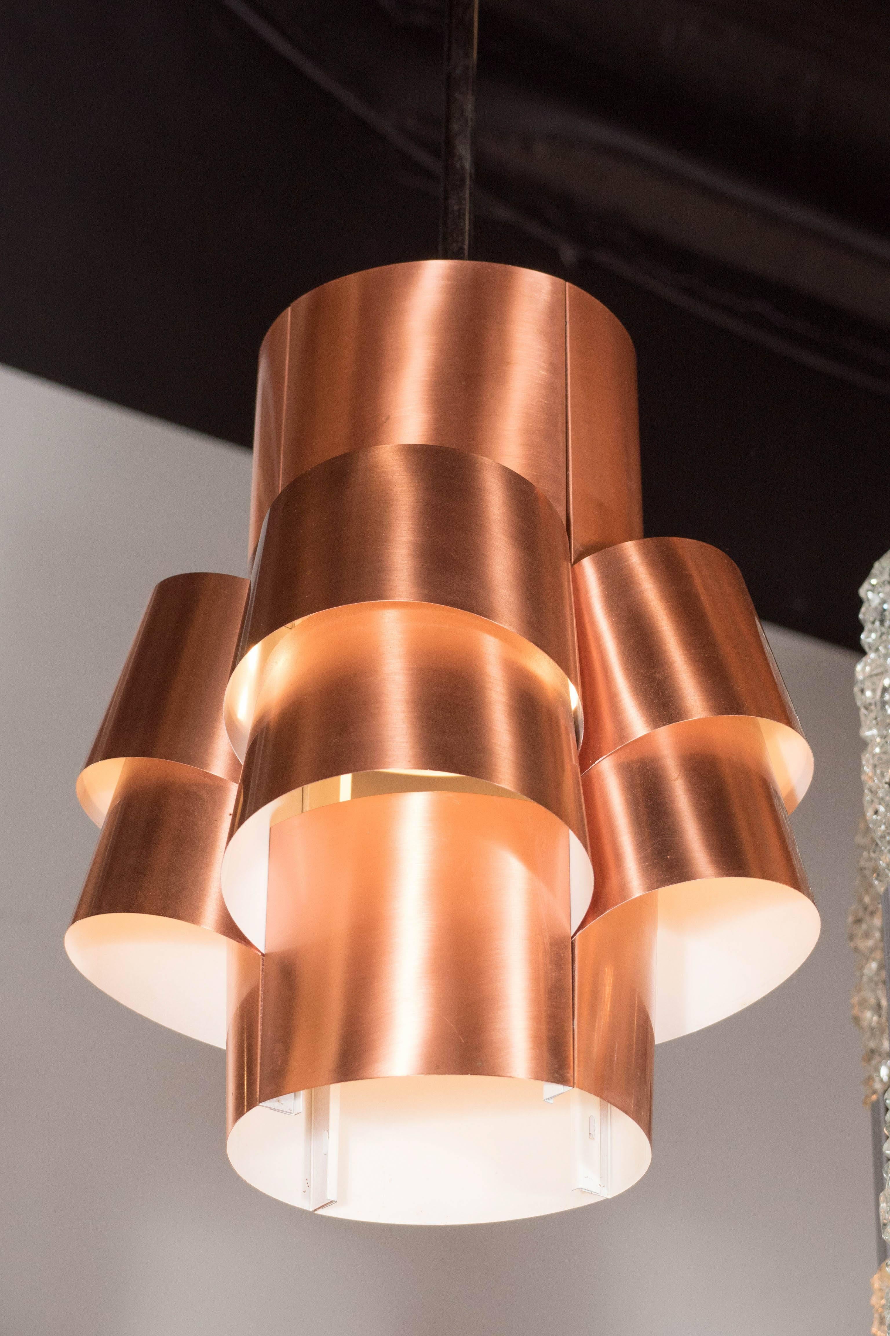 Stupenda lampada a sospensione scultorea a segmenti in rame di Hans-Agne Jakobsson In condizioni ottime in vendita a New York, NY