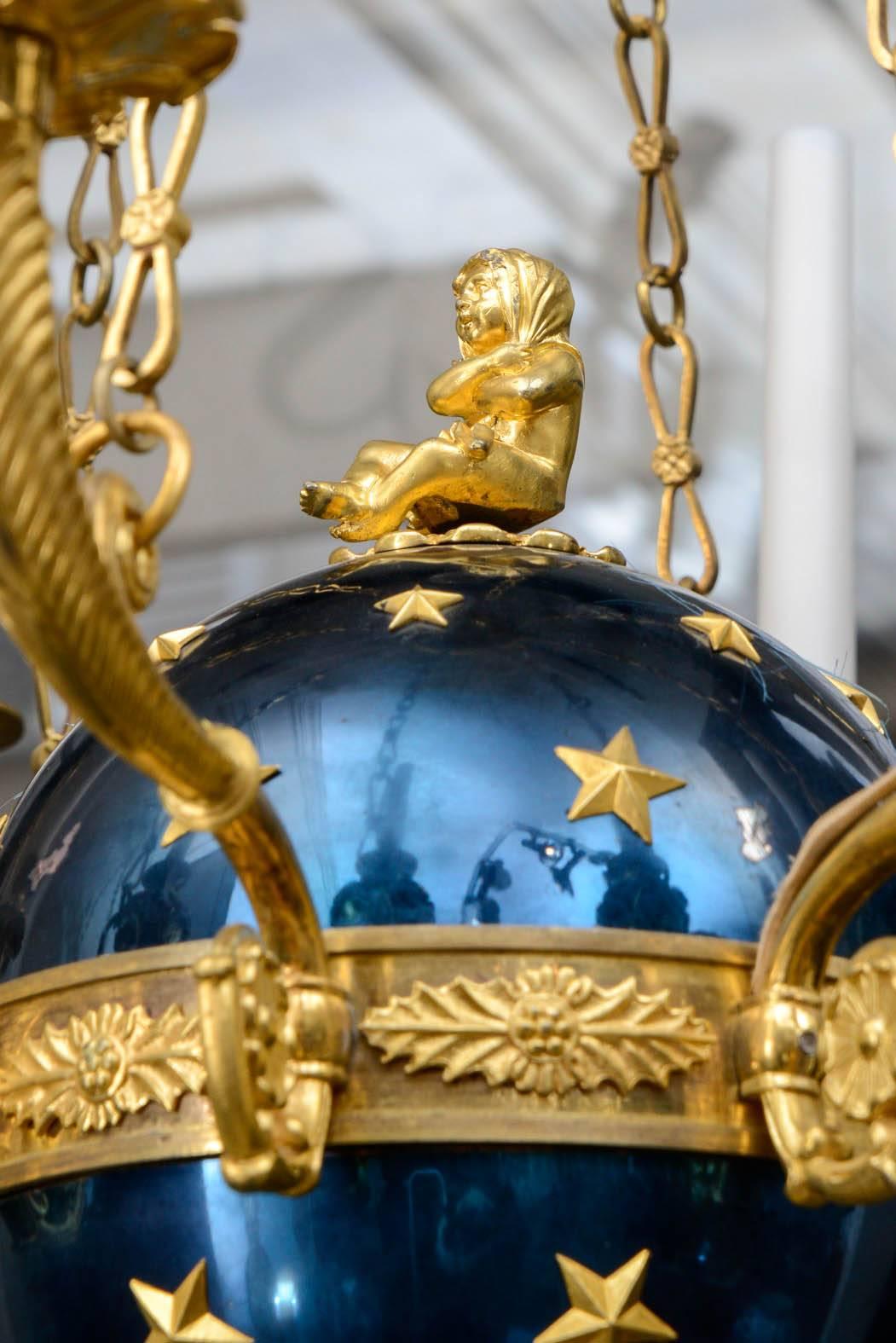 French Ormolu and Blue Steel Sphere Eight-Light Chandelier Empire Period In Good Condition For Sale In Paris, FR