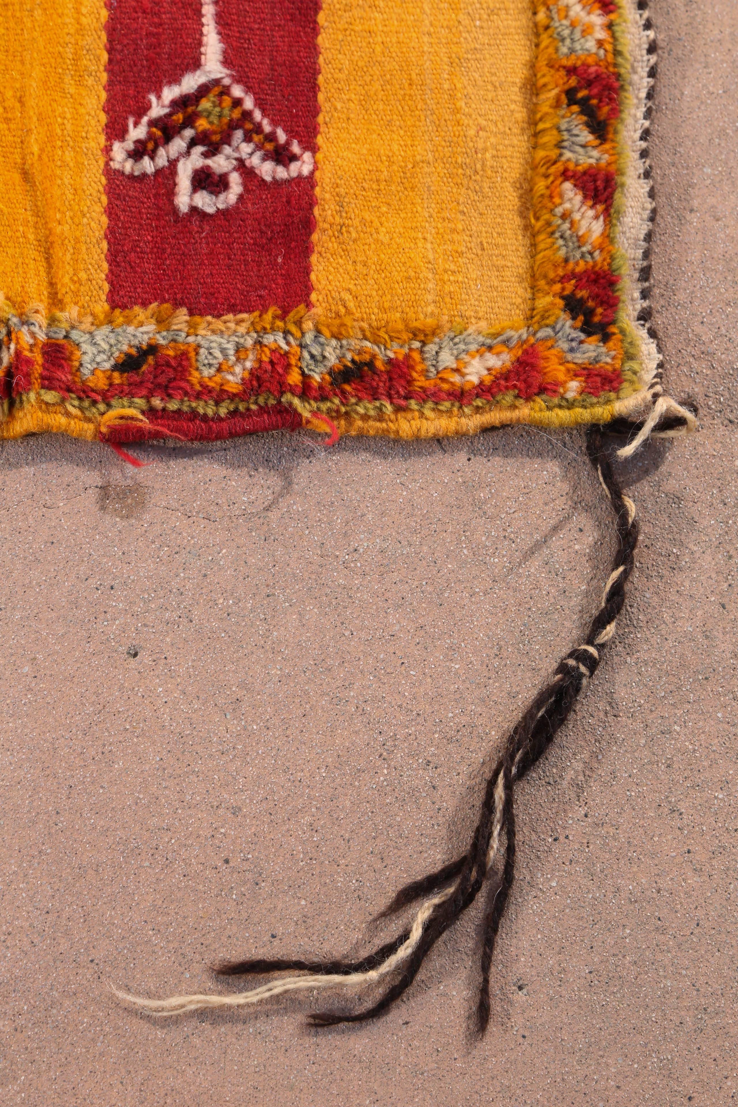 Hand-Woven Moroccan Vintage Tribal Rug - 4