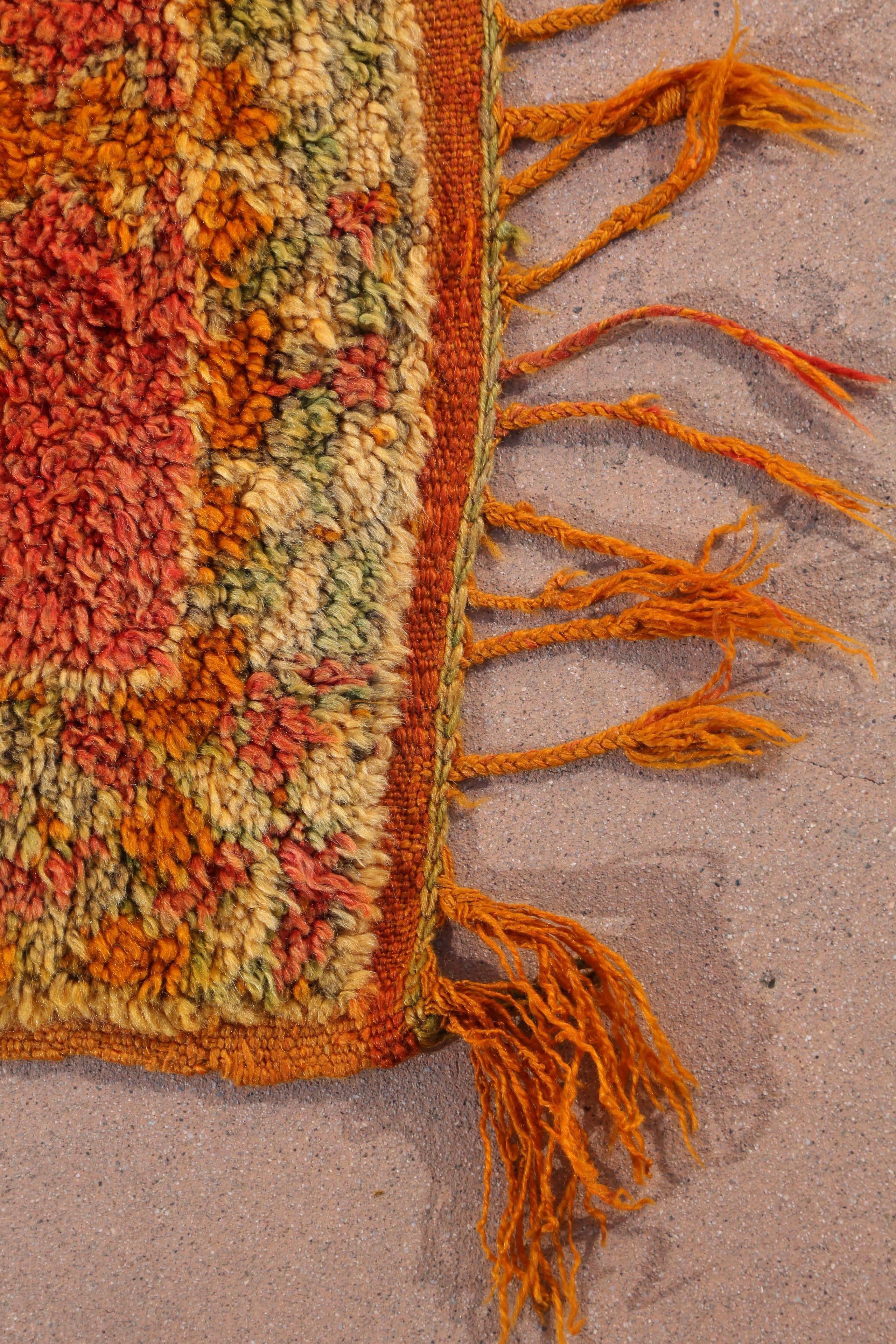 Moroccan Vintage Berber Rug In Excellent Condition In North Hollywood, CA