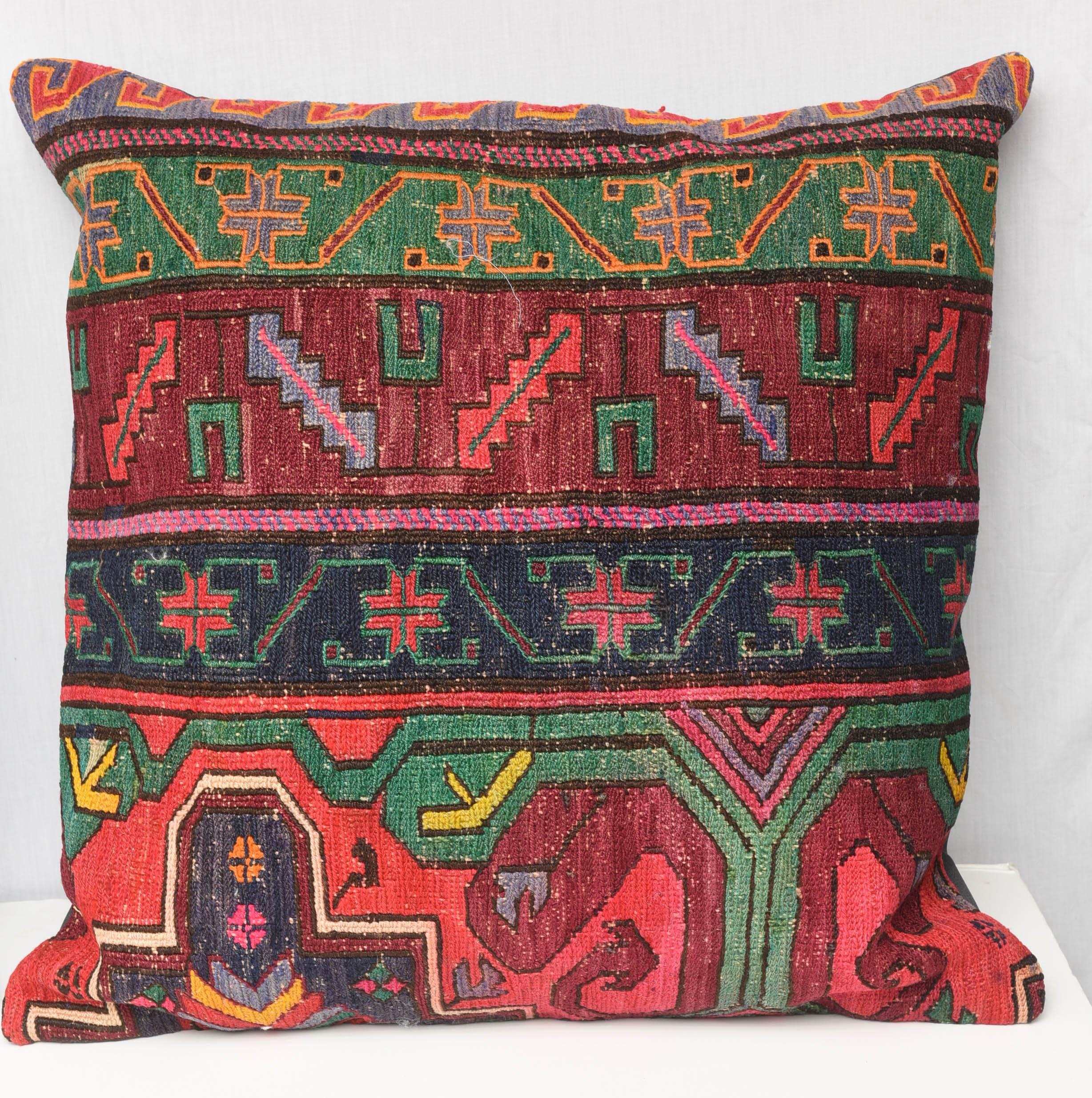 Great pair of Turkish pillow, winter colors.