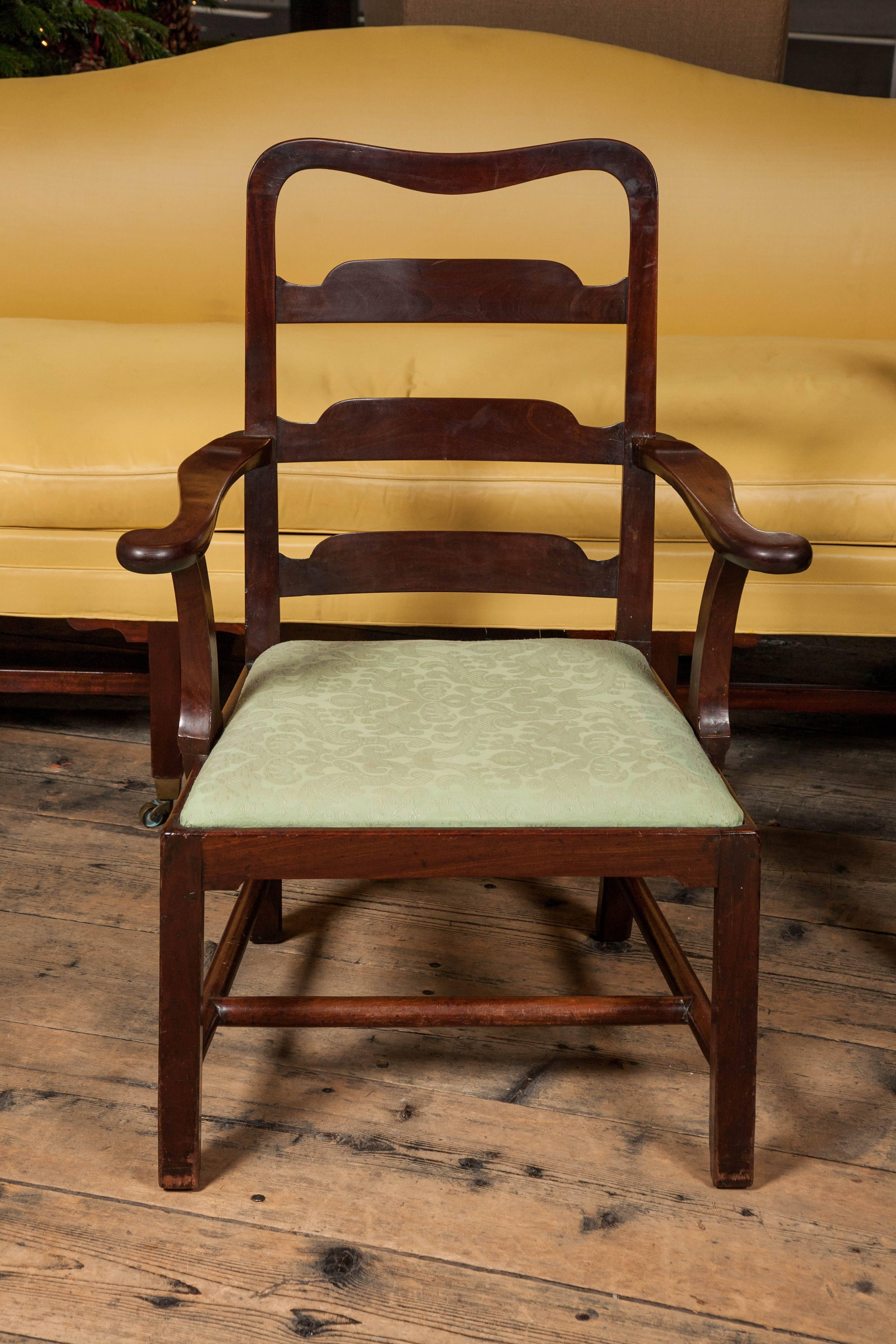Superb Set of Eight George II Mahogany Dining Chairs In Excellent Condition In London, GB