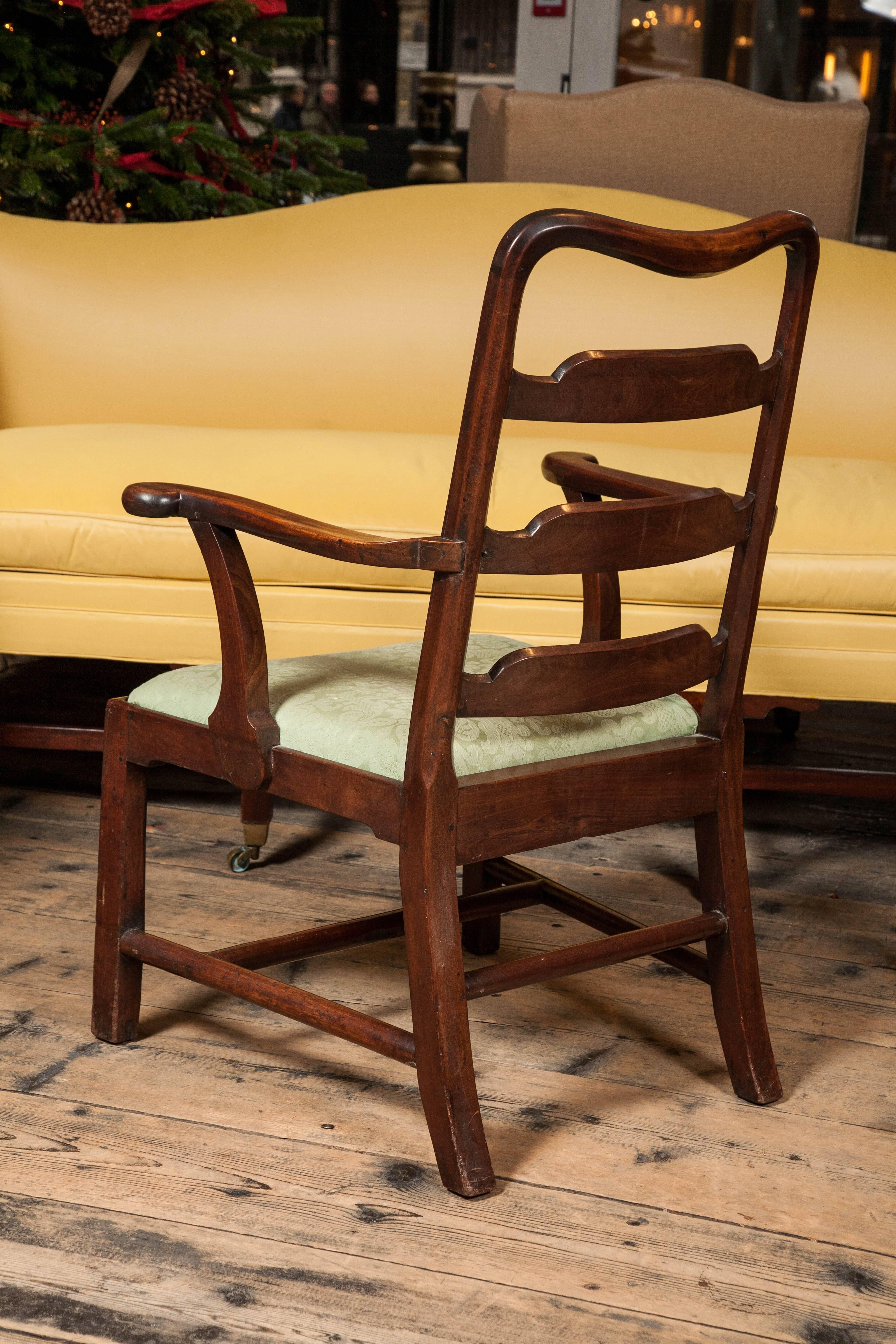 Superb Set of Eight George II Mahogany Dining Chairs 1