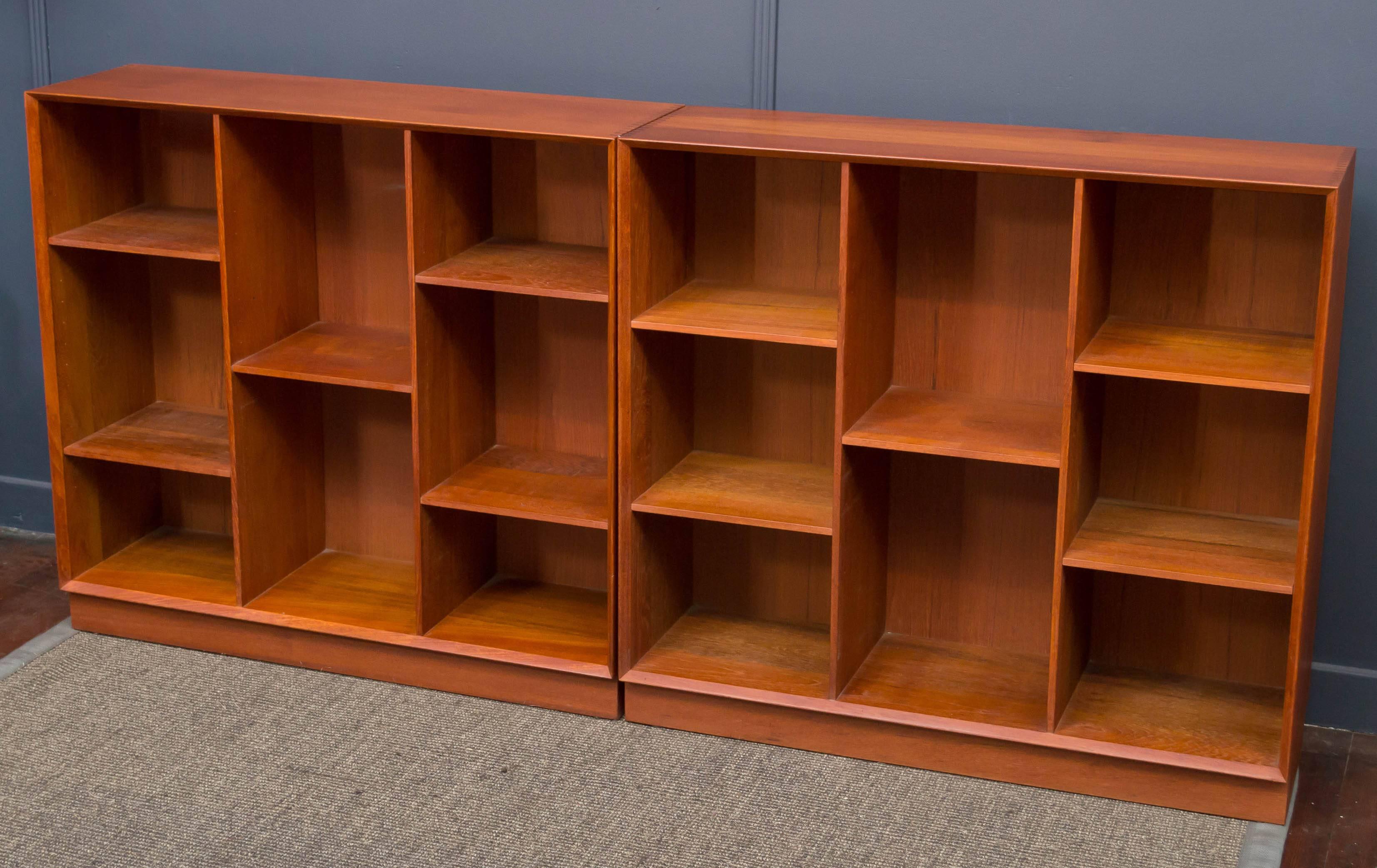 Simple elegance and quality construction are combined in this adjustable shelf bookcase by Peter Hvidt for Soborg Mobler. Excellent vintage condition, 3 available sold separately.