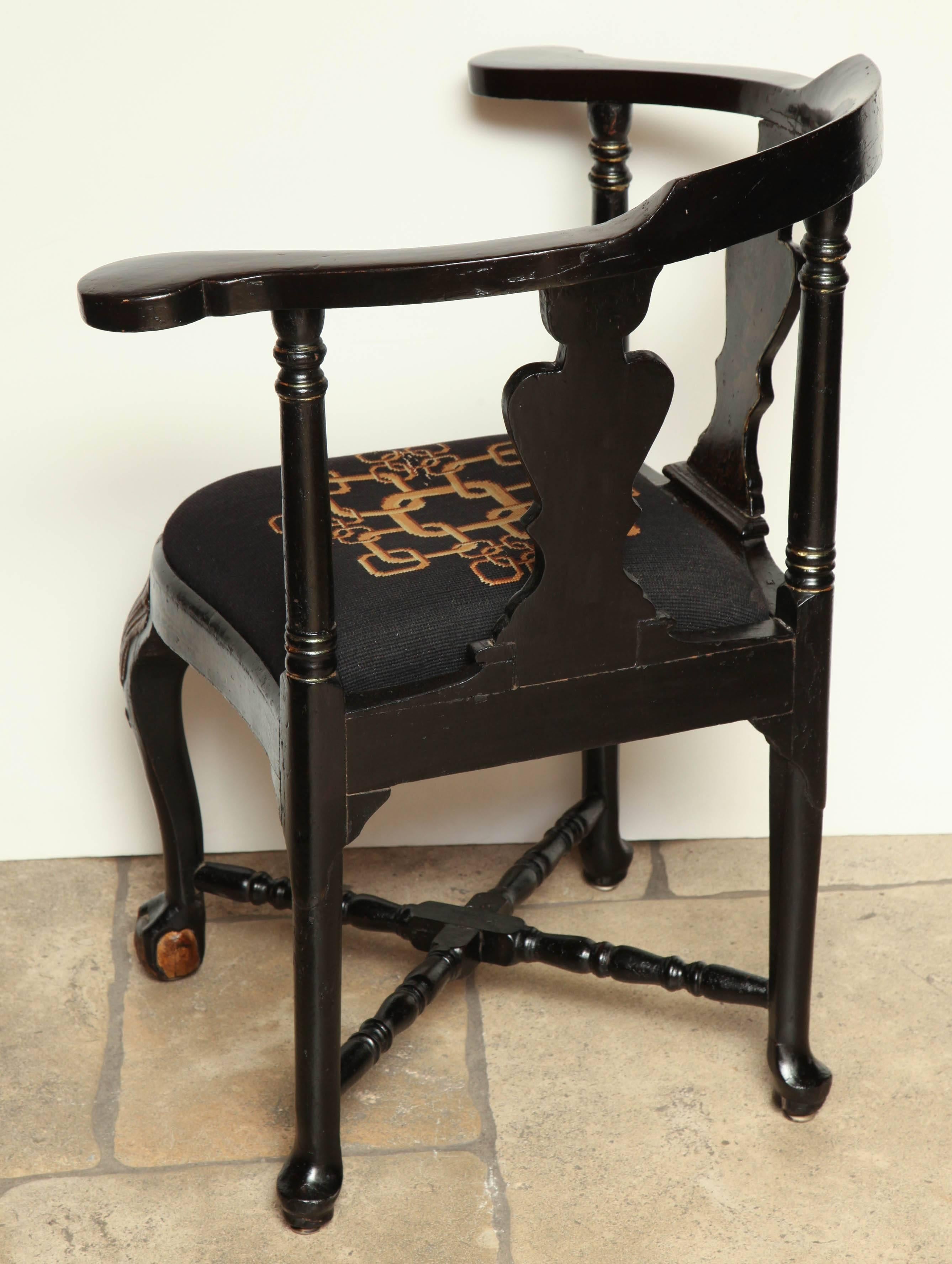 English Chinoiserie Decorated Corner Chair 1