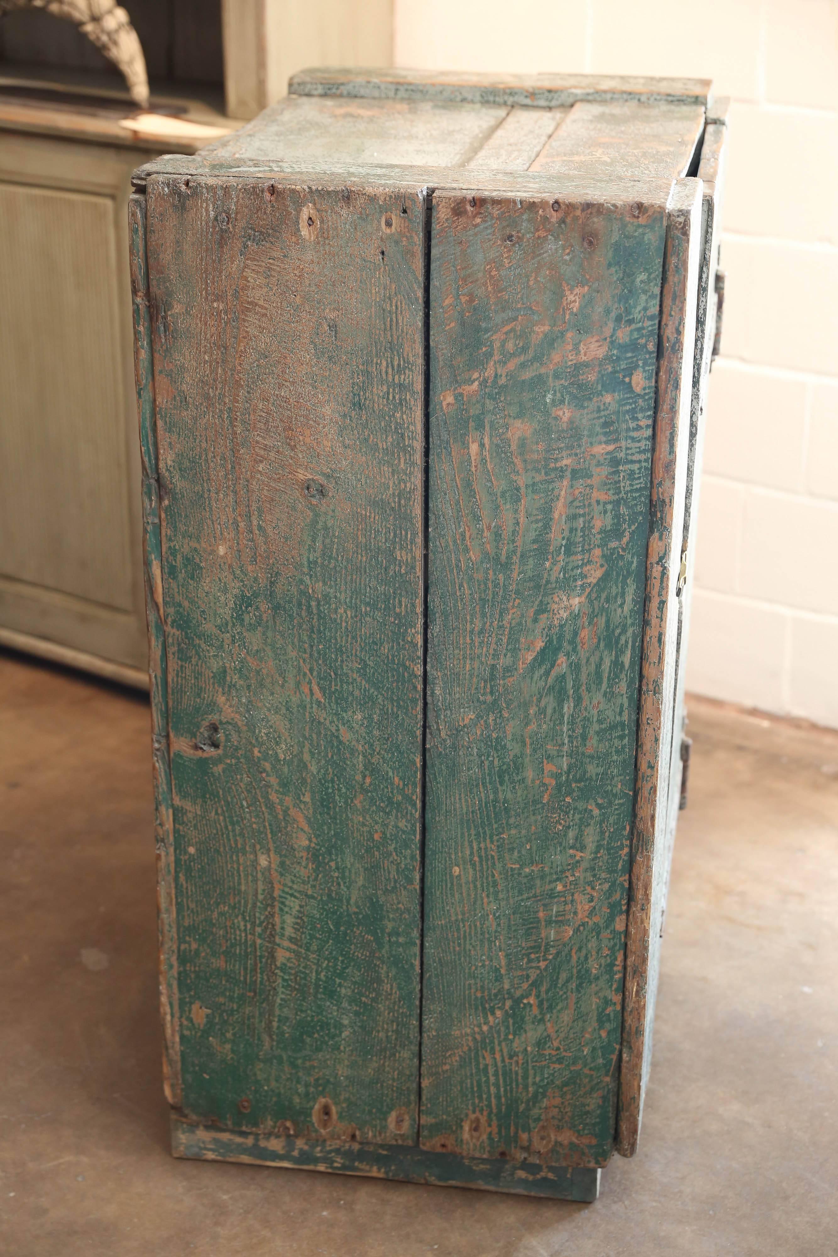 19th Centuy Workman's Cabinet In Excellent Condition For Sale In Houston, TX