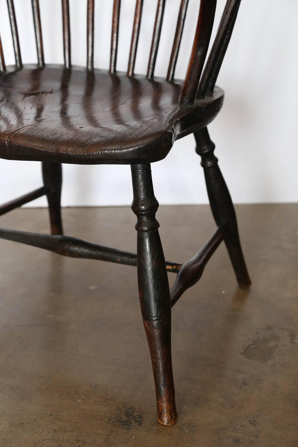 Antique 19th Century Windsor Chair For Sale at 1stdibs
