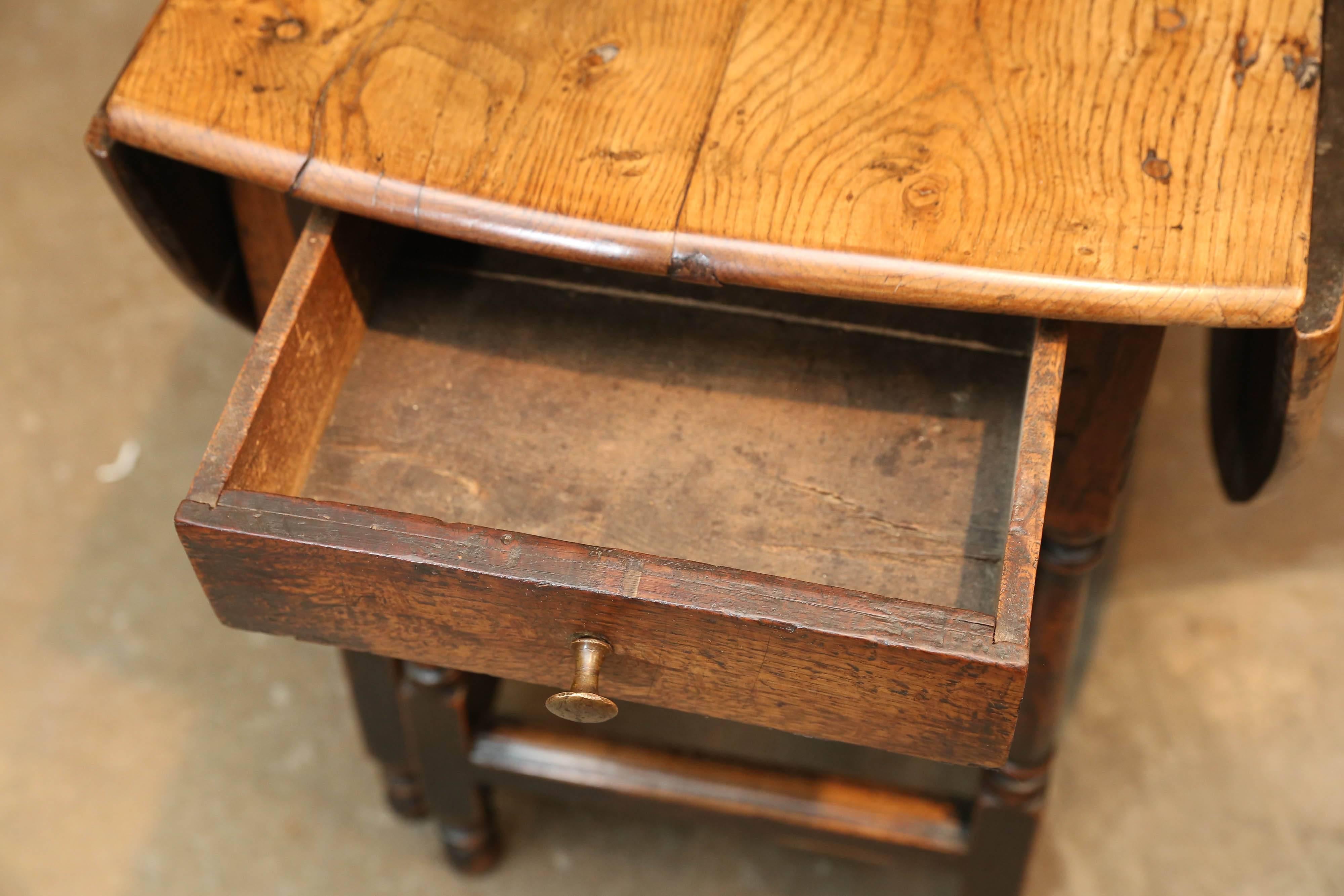 18th Century and Earlier 18th Century Oak Gate Leg Table