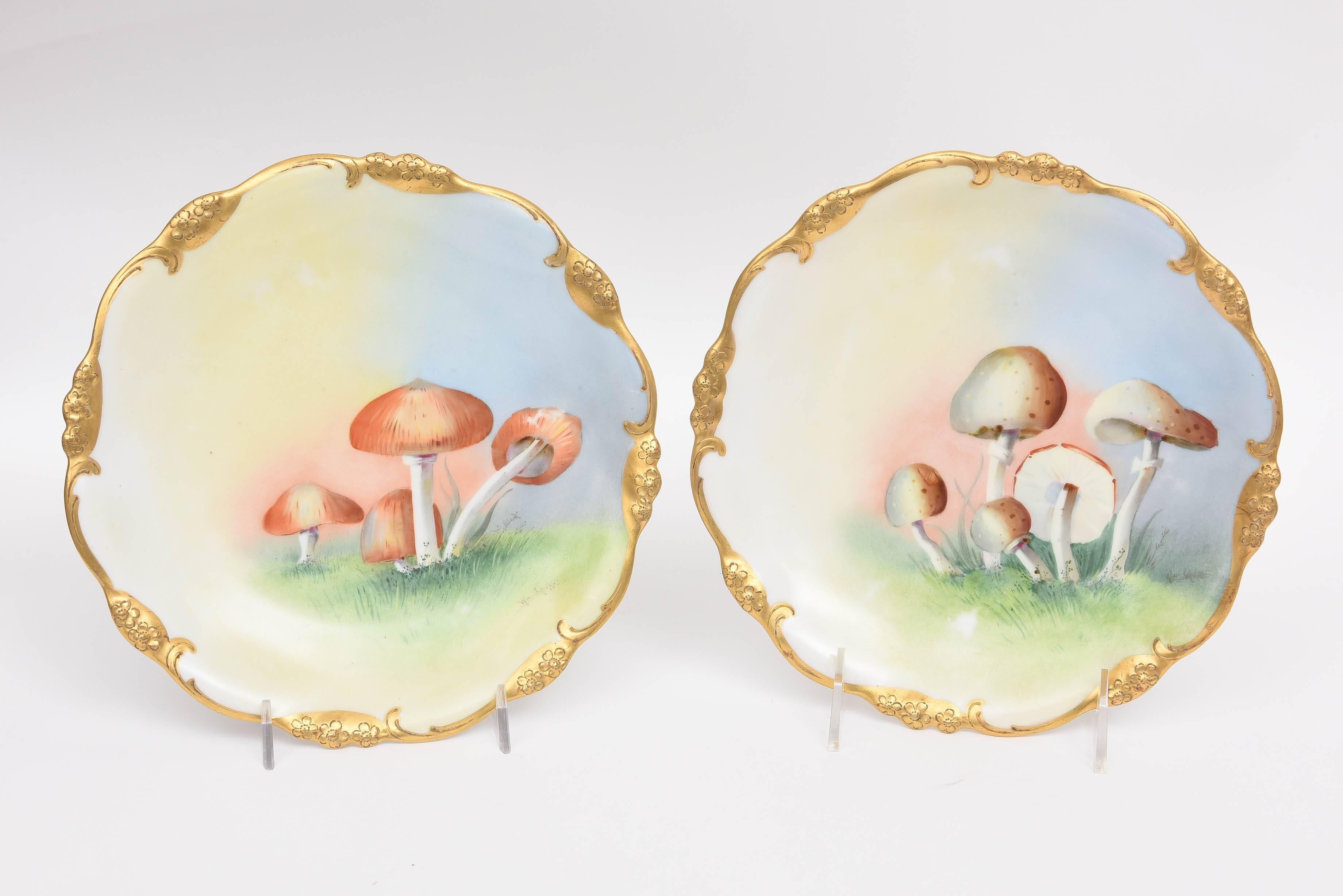 12 Antique Hand-Painted Mushroom Plates, Gold Trim, Limoges In Good Condition In West Palm Beach, FL