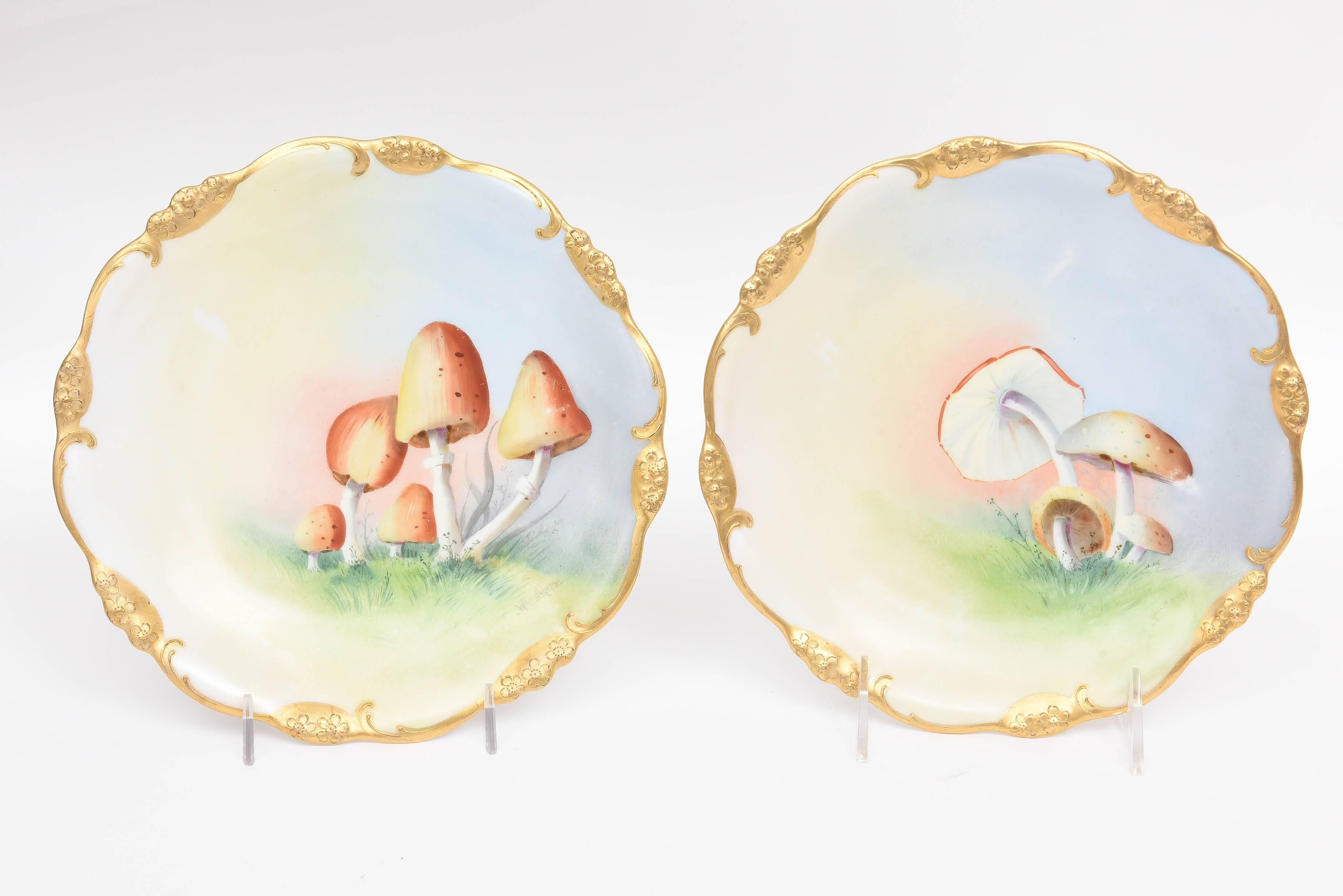 Early 20th Century 12 Antique Hand-Painted Mushroom Plates, Gold Trim, Limoges