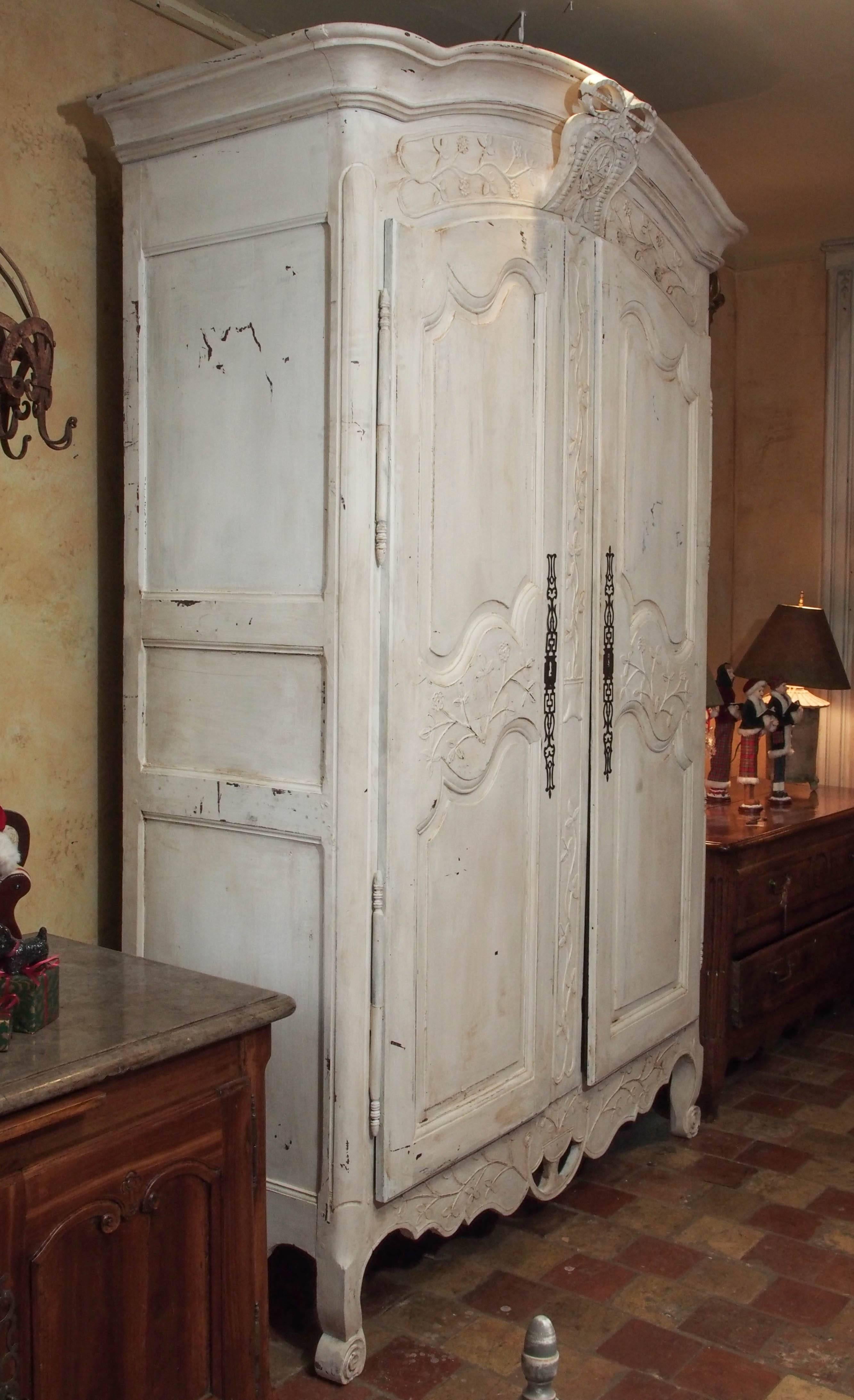 18th Century Painted Louis XV Provençale Armoire 3