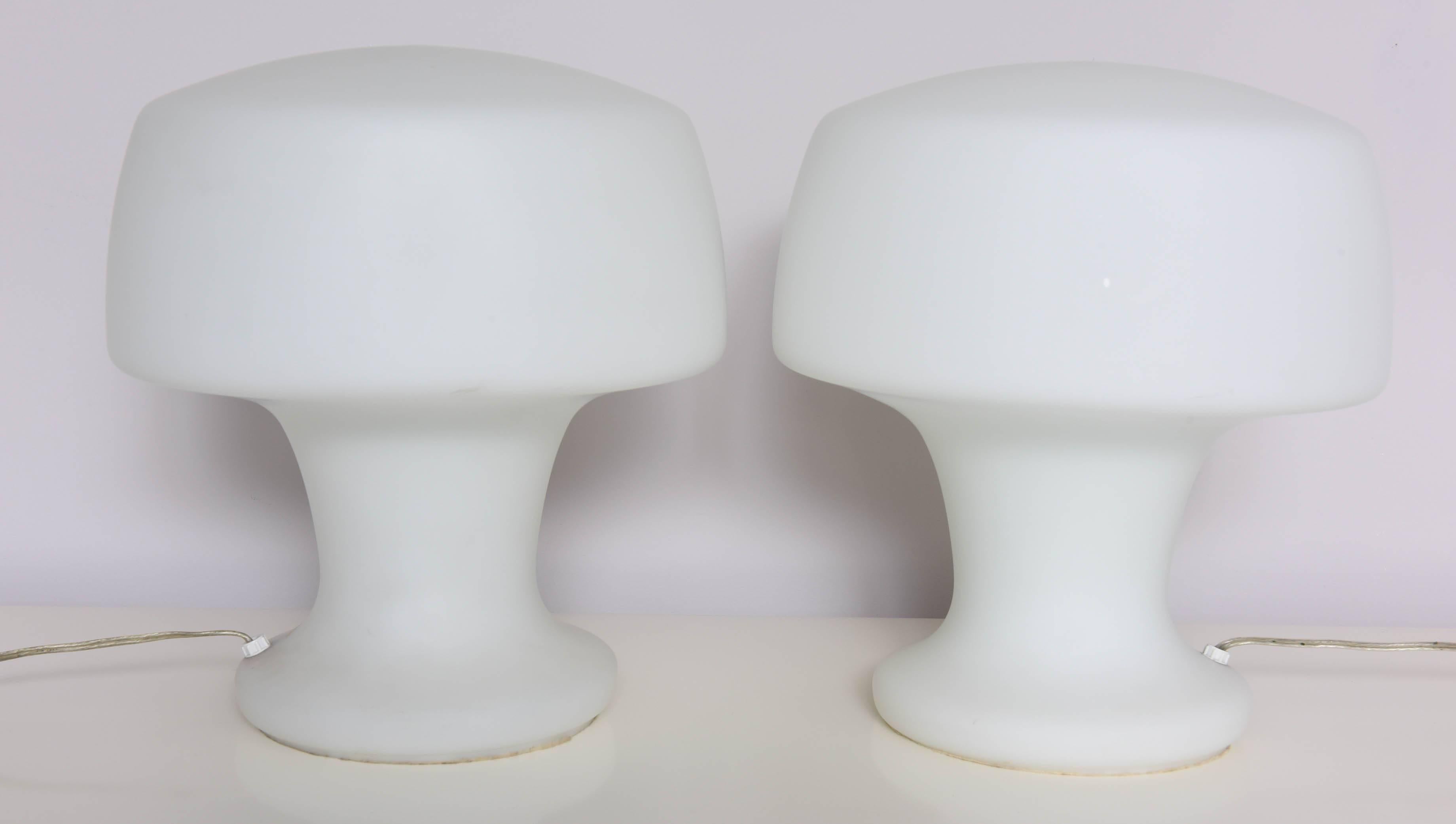 Late 20th Century SALE! SALE! SALE! PR/Mid- Century WHITE TABLE LAMPS modern statement impressive For Sale