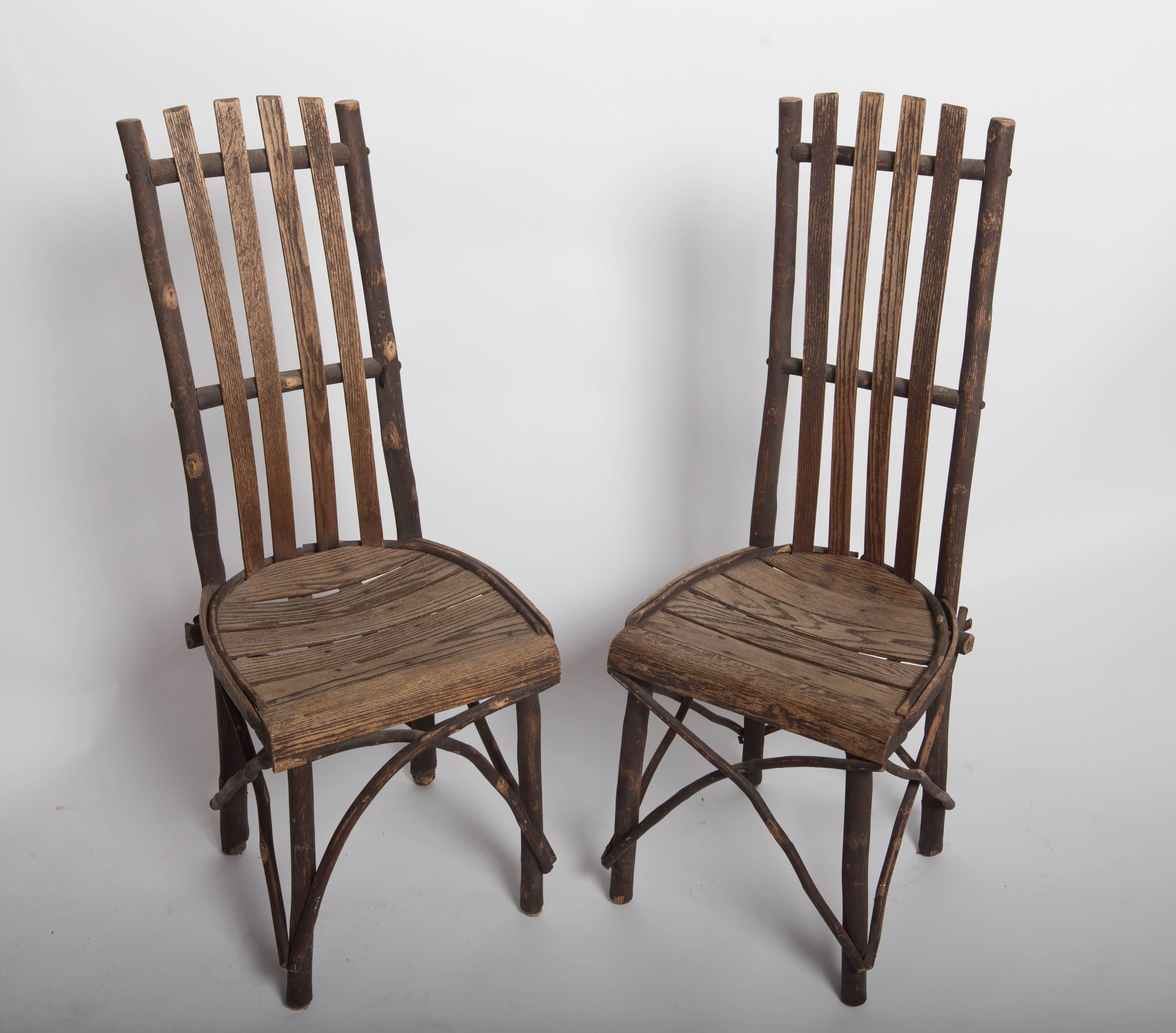 Antique Adirondack Old Hickory Table and Chairs In Excellent Condition For Sale In New York City, NY