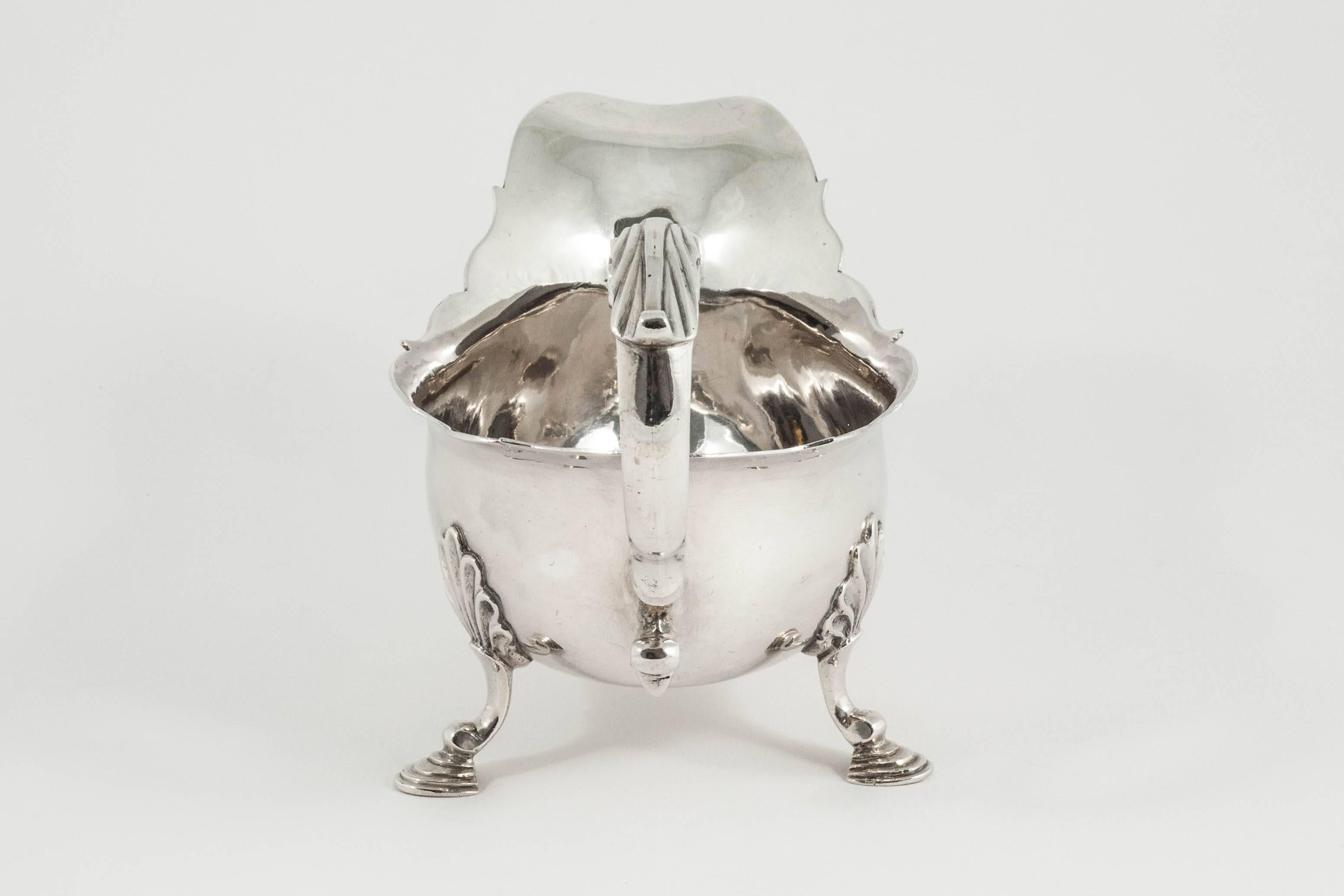 Pair of George III Silver Sauce Boats For Sale 1