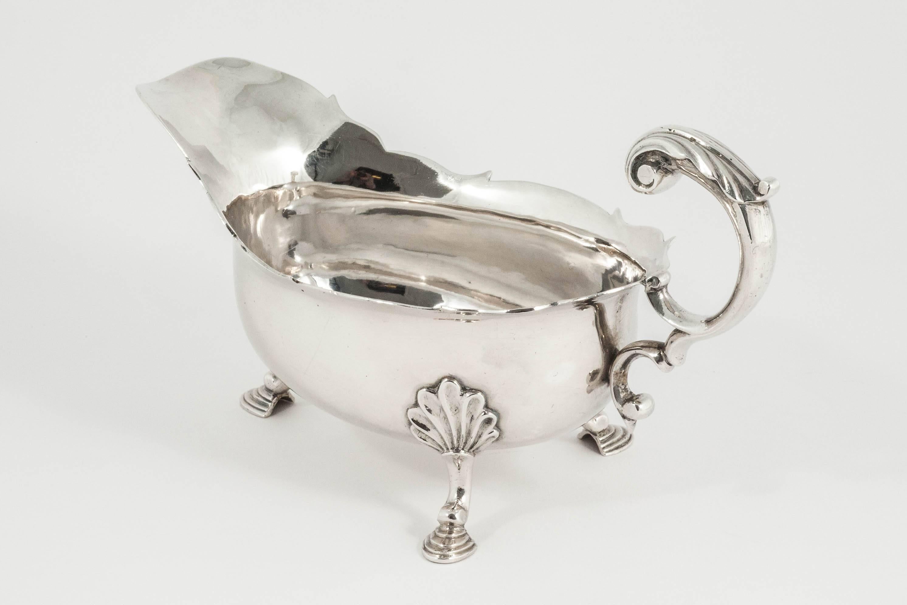 Pair of George III Silver Sauce Boats For Sale 2
