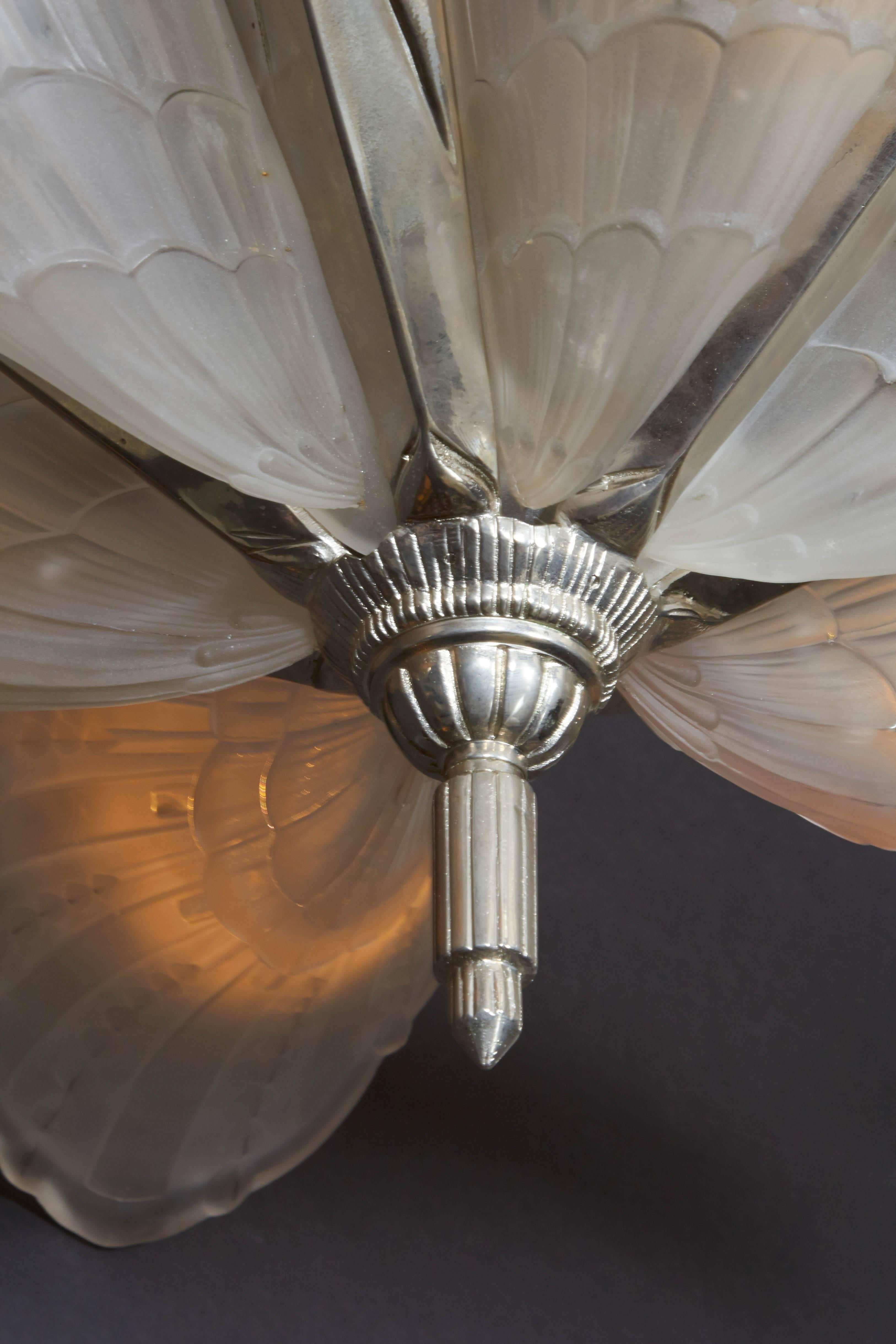 20th Century French Art Deco Six-Panel Frosted Glass Plume Chandelier, Verrerie des Hanots