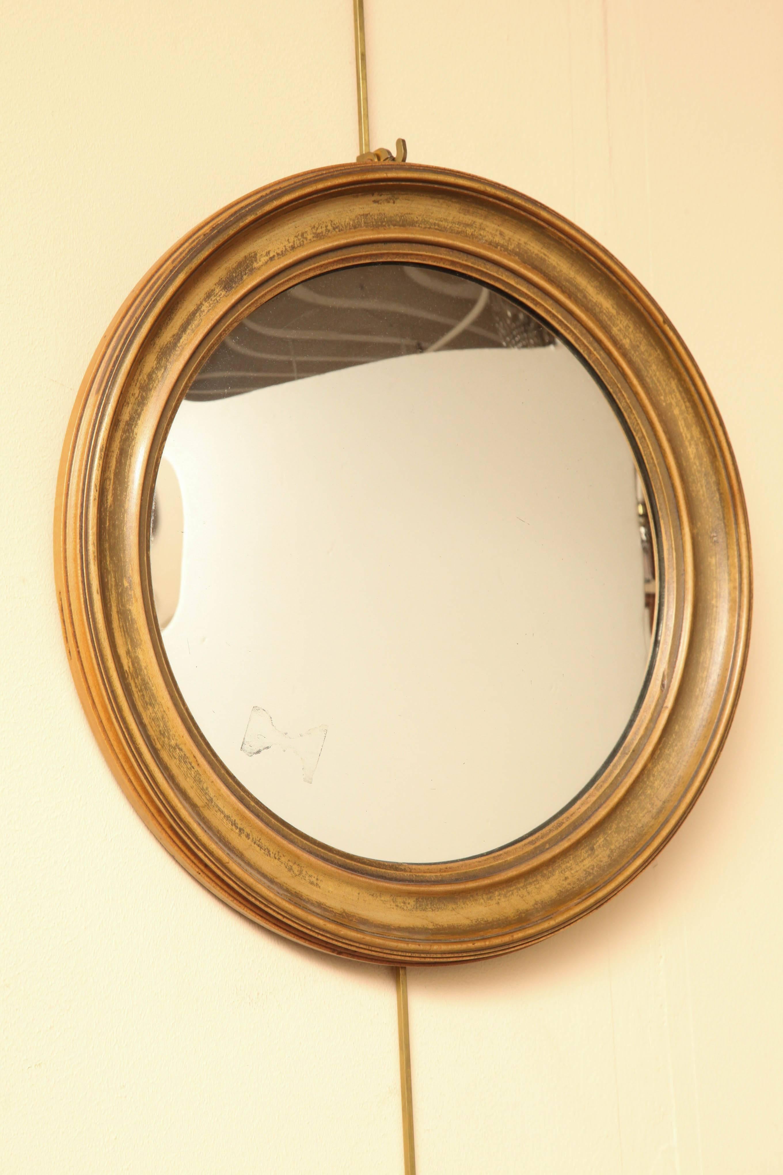 Late 19th Century English Convex Mirror In Excellent Condition In New York, NY