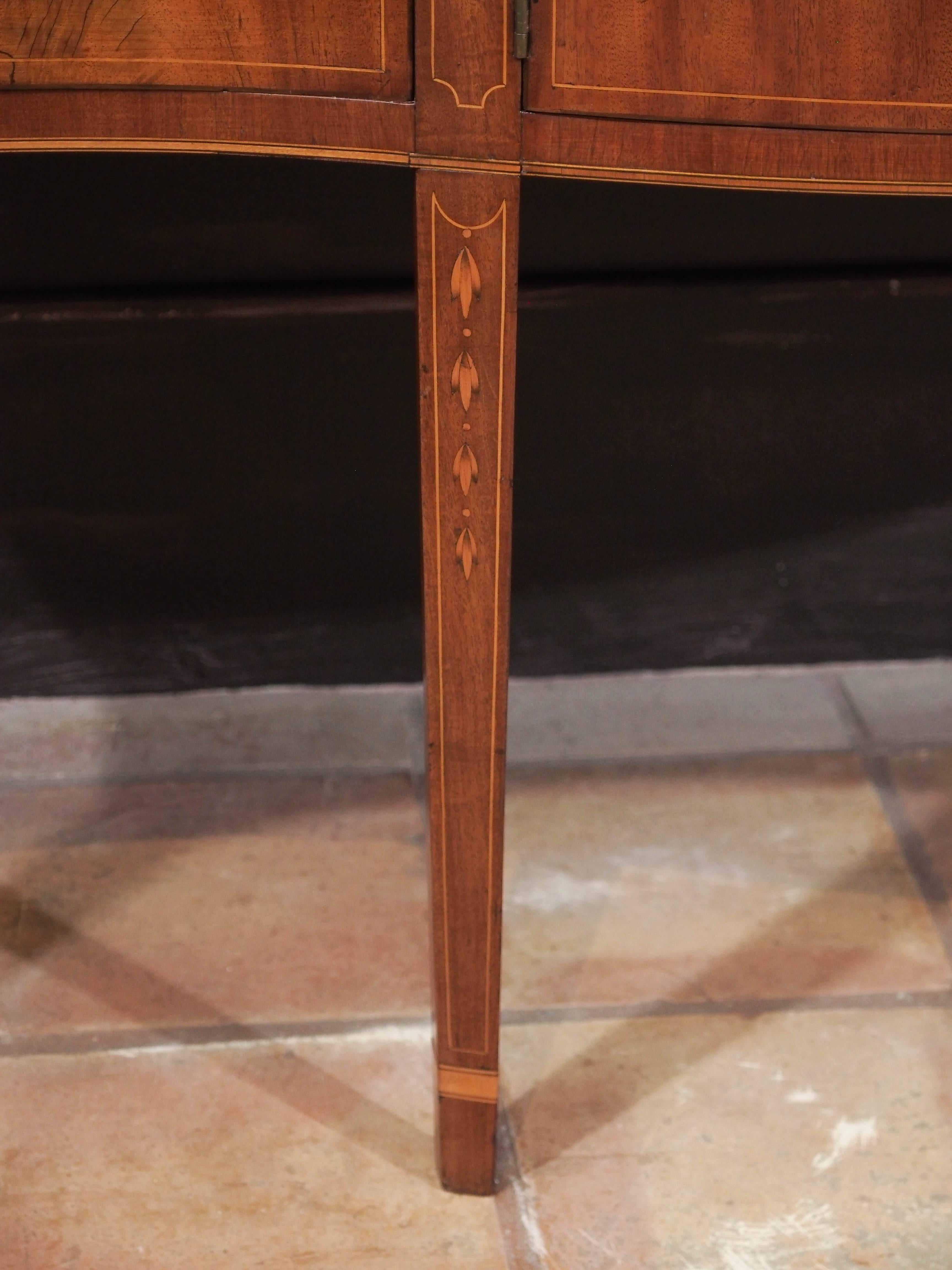 Antique American Mahogany Inlaid Sideboard In Good Condition In New Orleans, LA