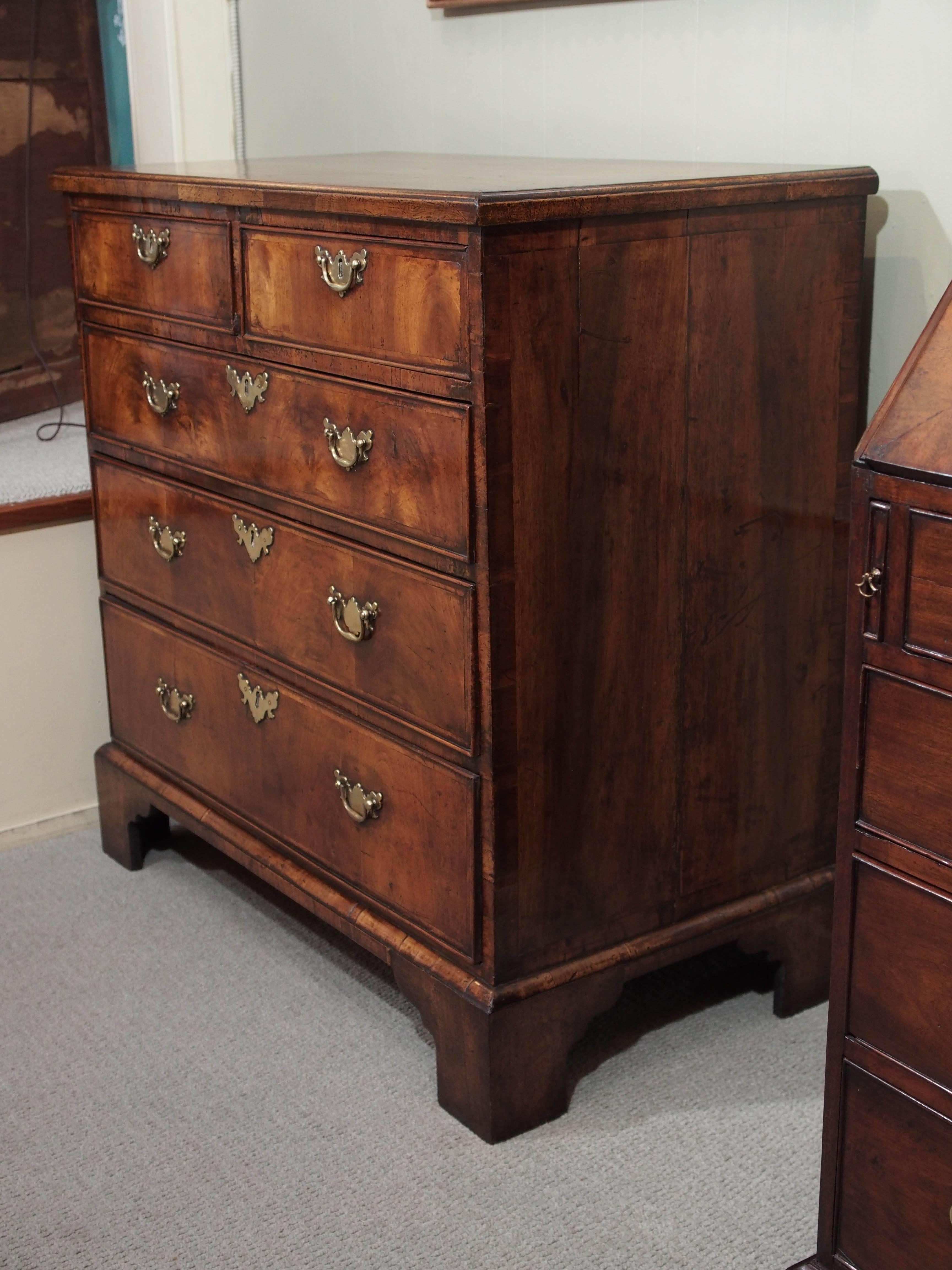 Early 18th Century Walnut Chest of Drawers 2
