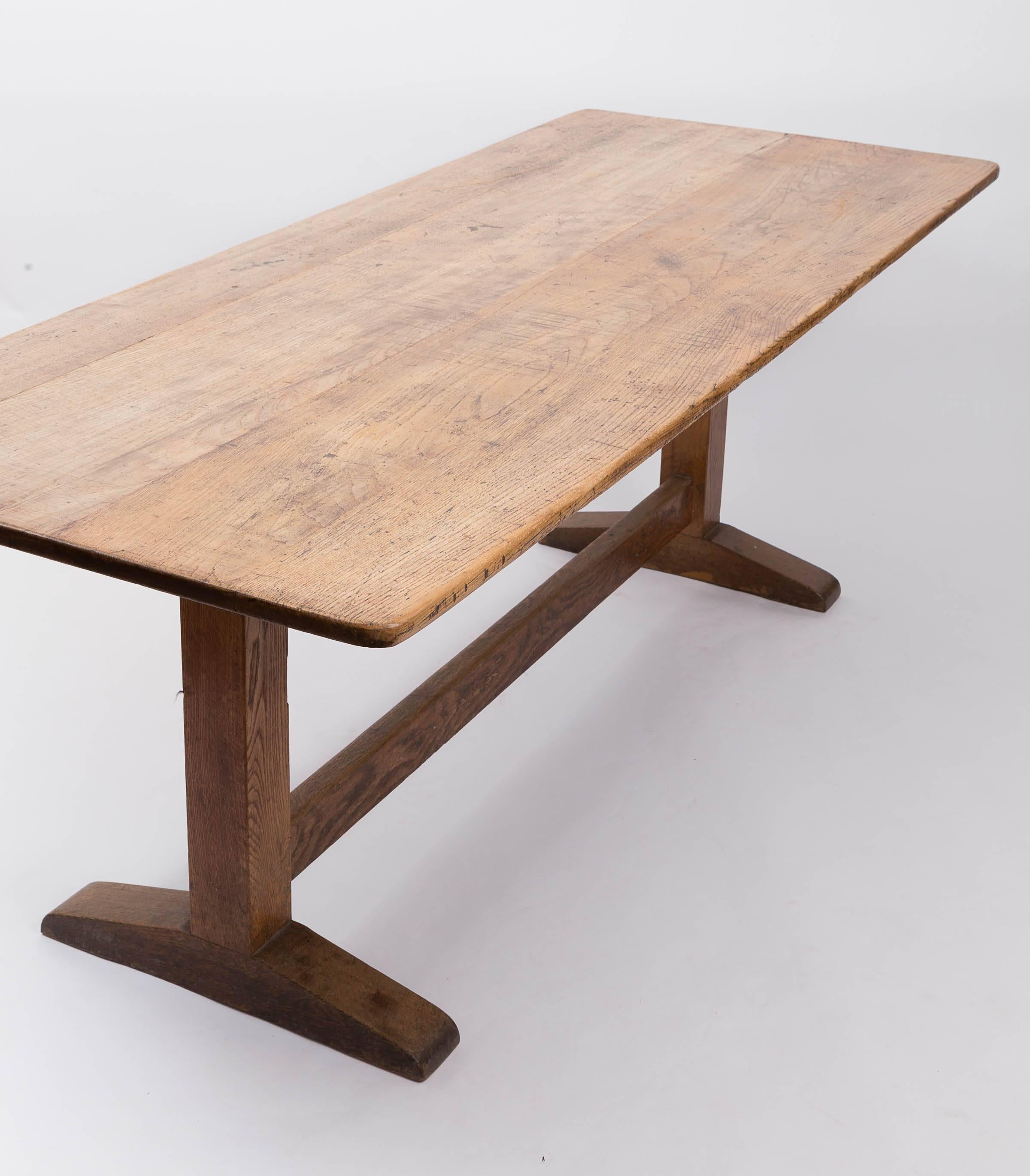 19th Century English Oak and Elm Table, England, circa 1850 In Good Condition In East Hampton, NY