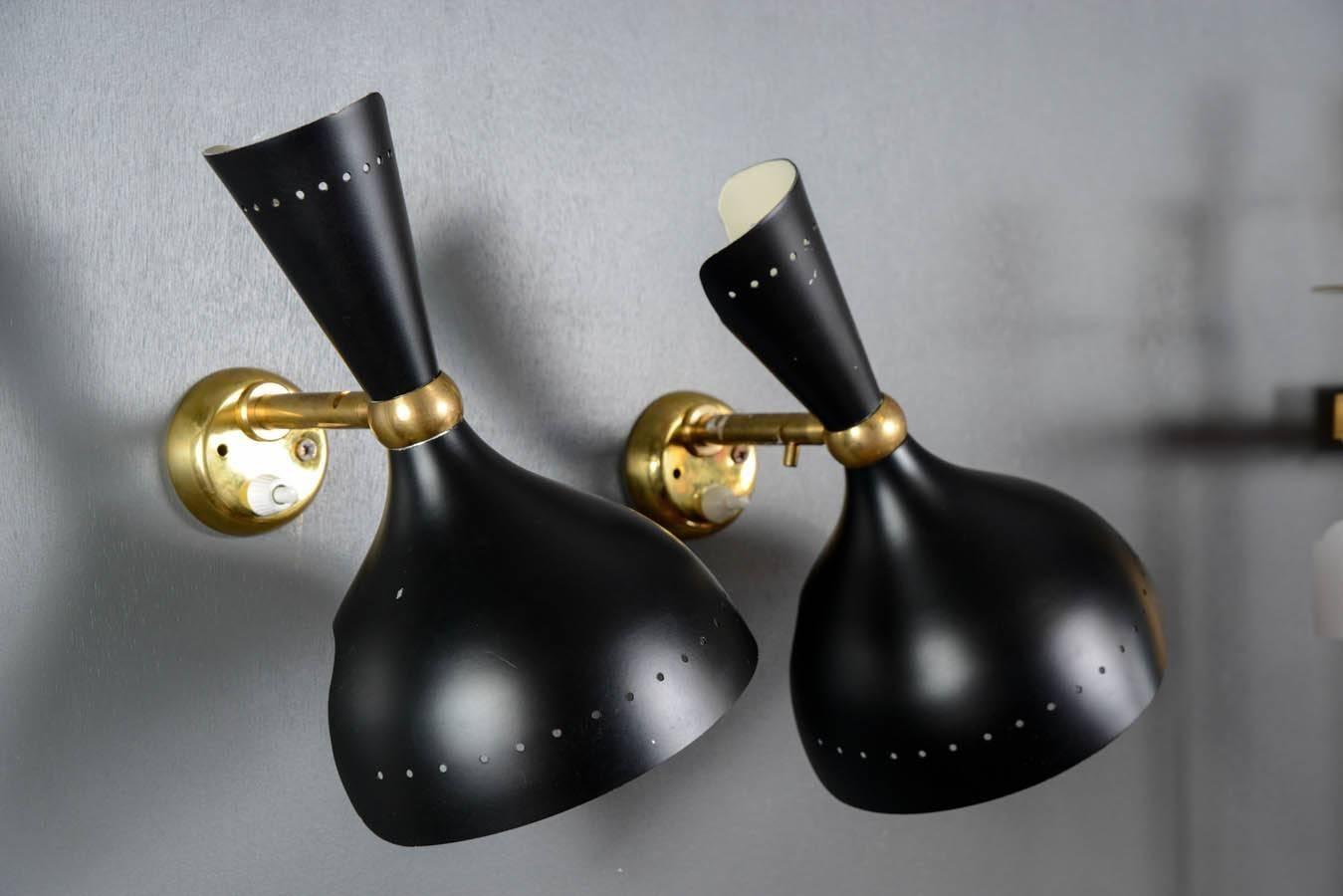 Late 20th Century Pair of Directional Black Enameled Wall Sconces in the Style of Stilnovo