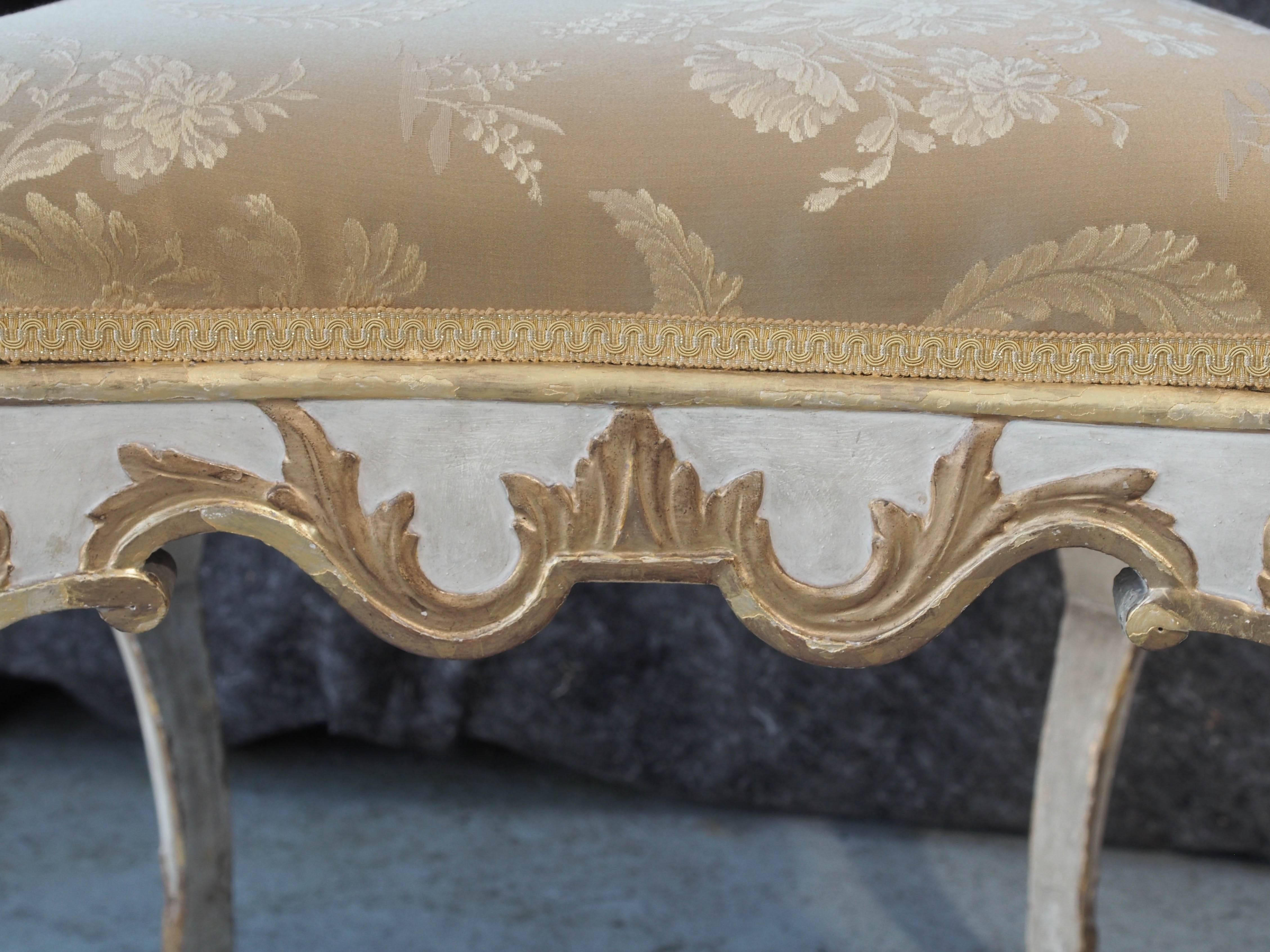 Venetian Painted and Parcel-Gilt Stool In Good Condition In Natchez, MS