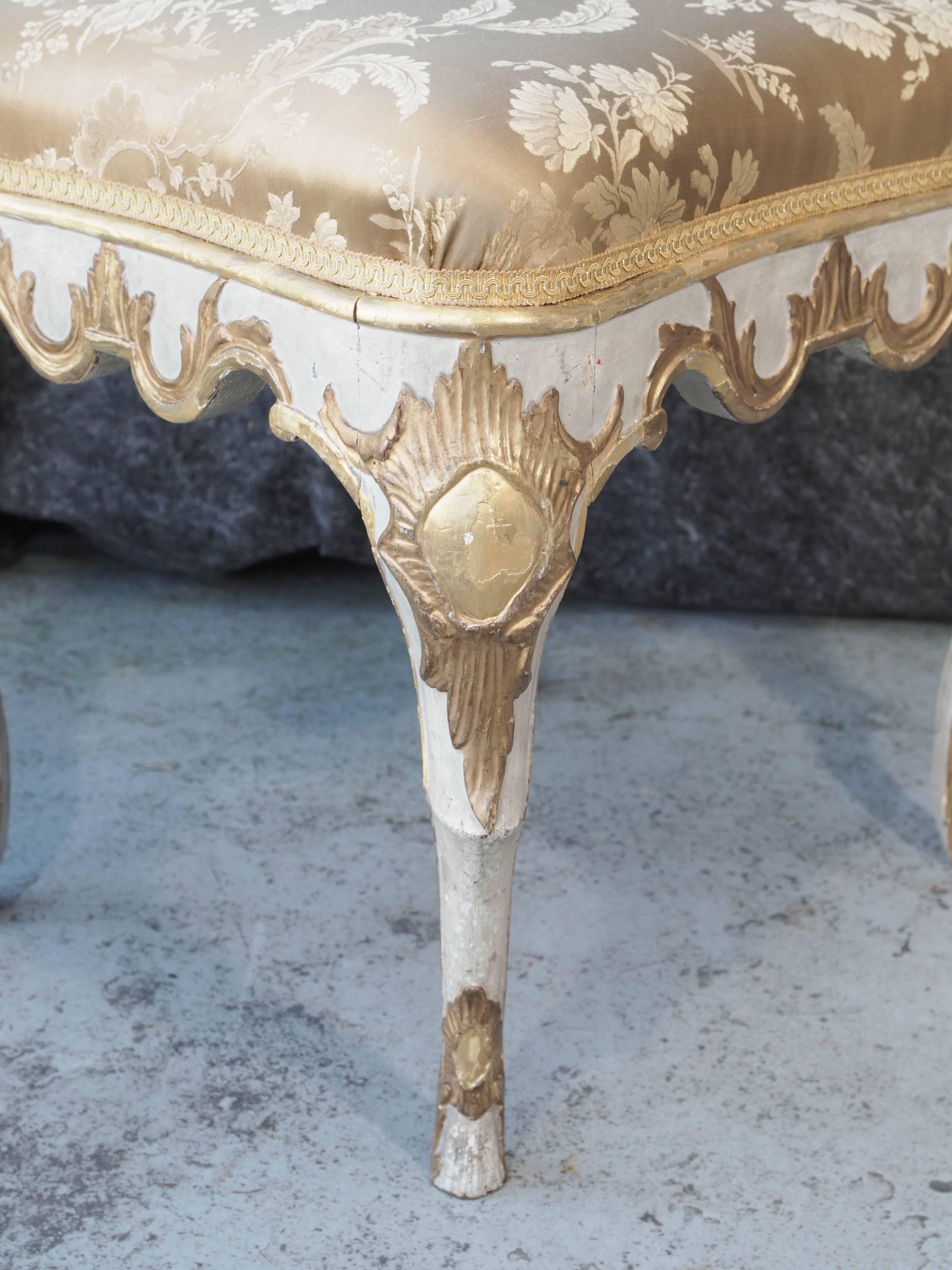 Venetian Painted and Parcel-Gilt Stool 1
