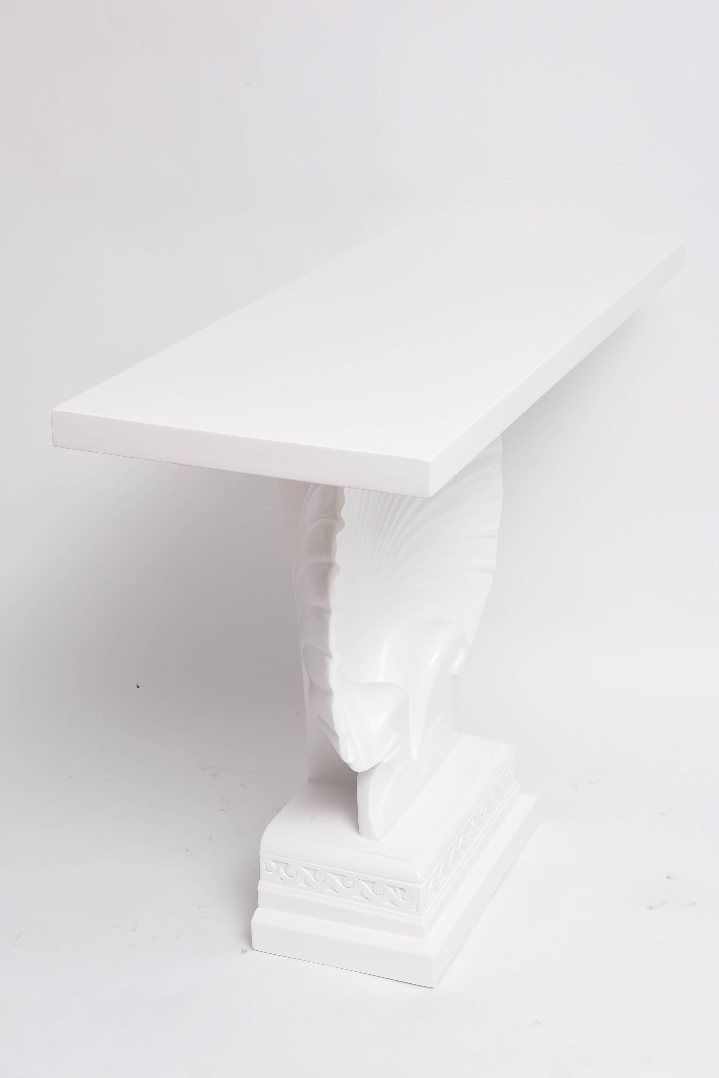 Hollywood Regency, Art Deco Style White Lacquered Shell Console Table 2