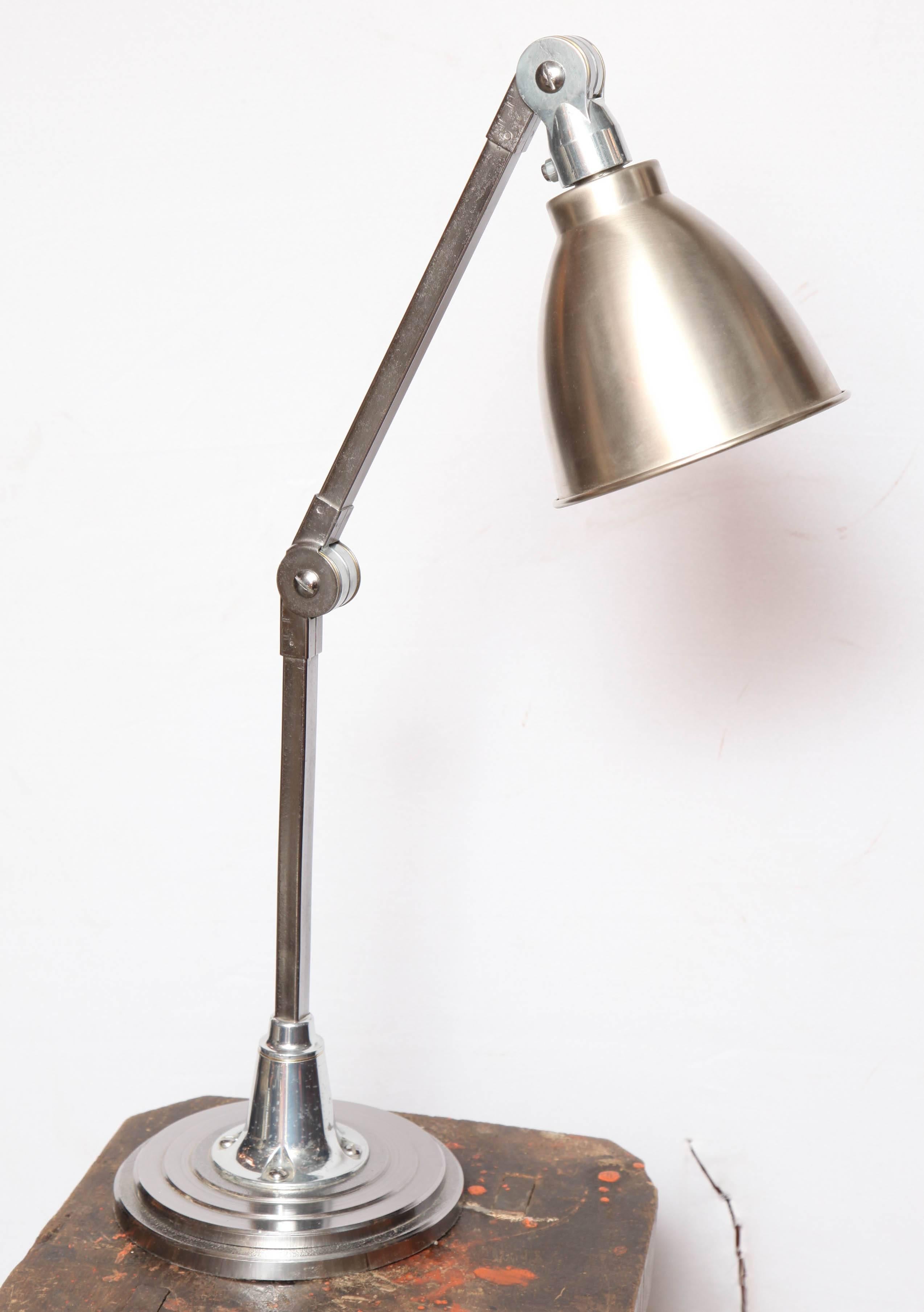 Lampe de table architecturale en vente 4