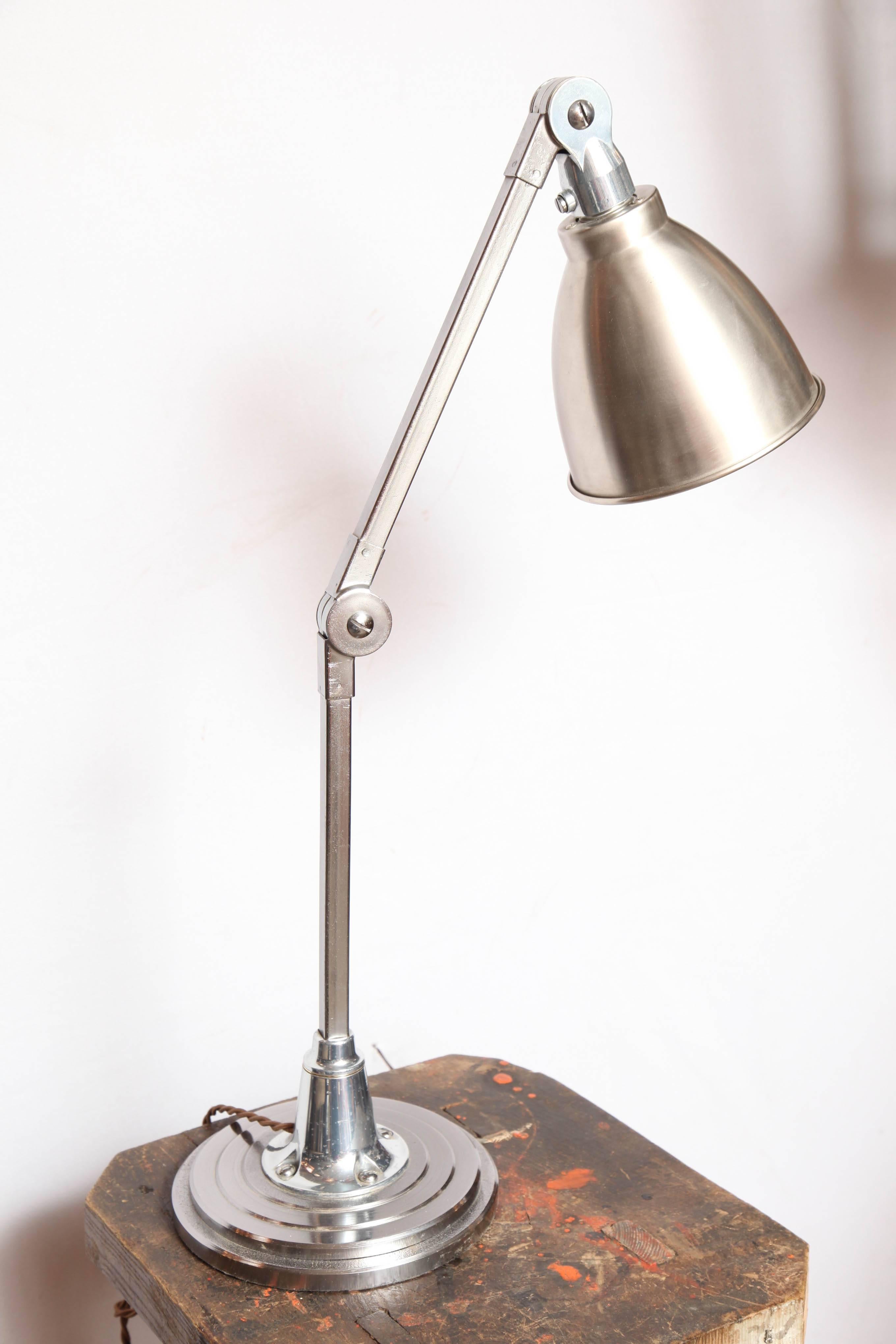 Lampe de table architecturale en vente 5