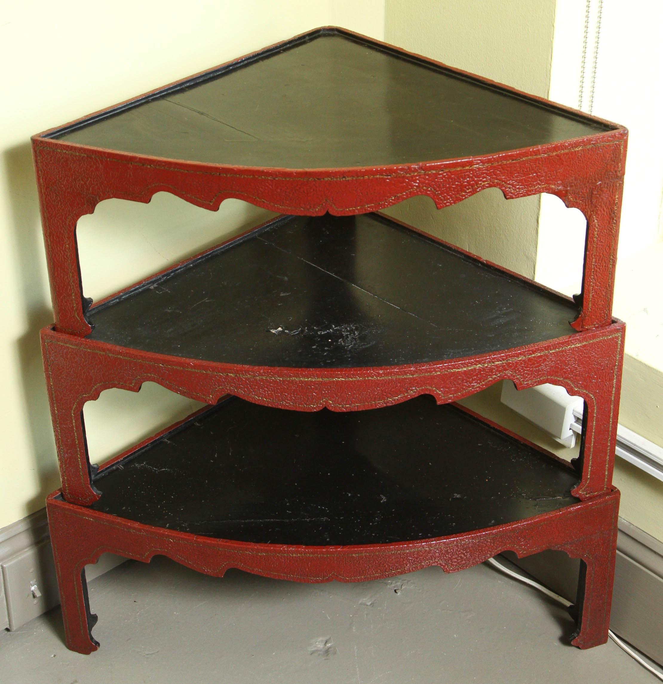 Japanese Corner Nesting Tables in Red Lacquer, Set of Five, 19th Century 2