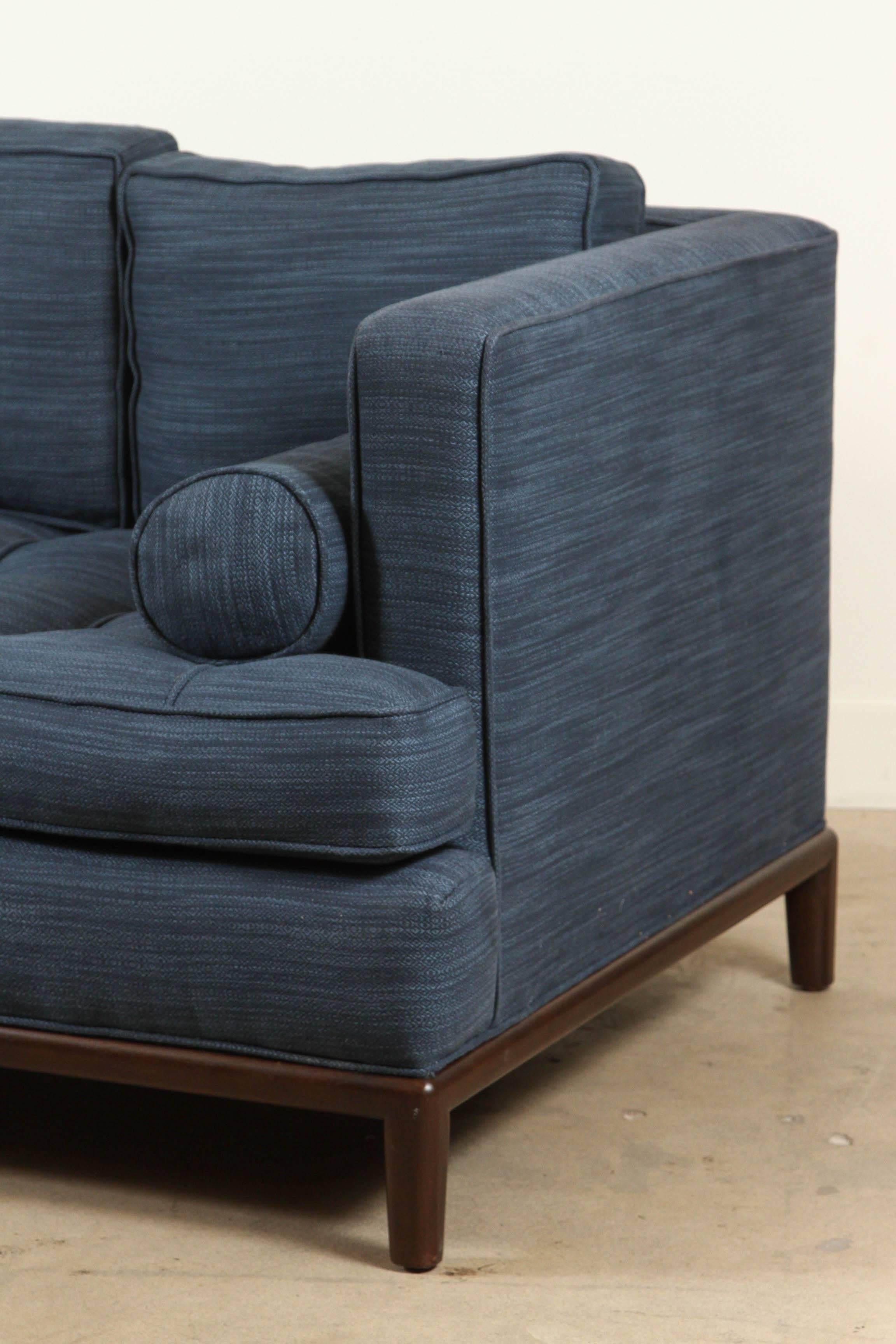 Montebello Sofa by Lawson-Fenning in Zak + Fox Fabric In Excellent Condition In Los Angeles, CA