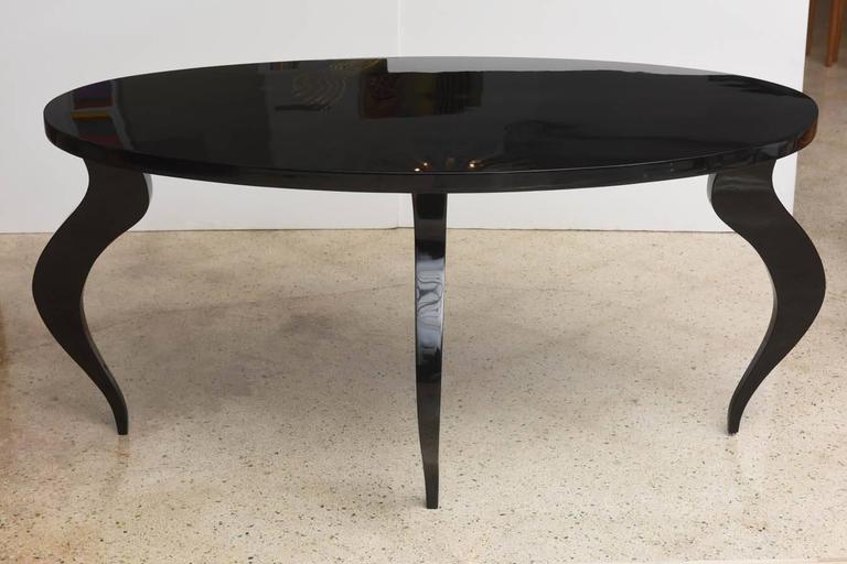 Italian Modern Black Lacquer Center/Dining Table In Excellent Condition For Sale In Hollywood, FL