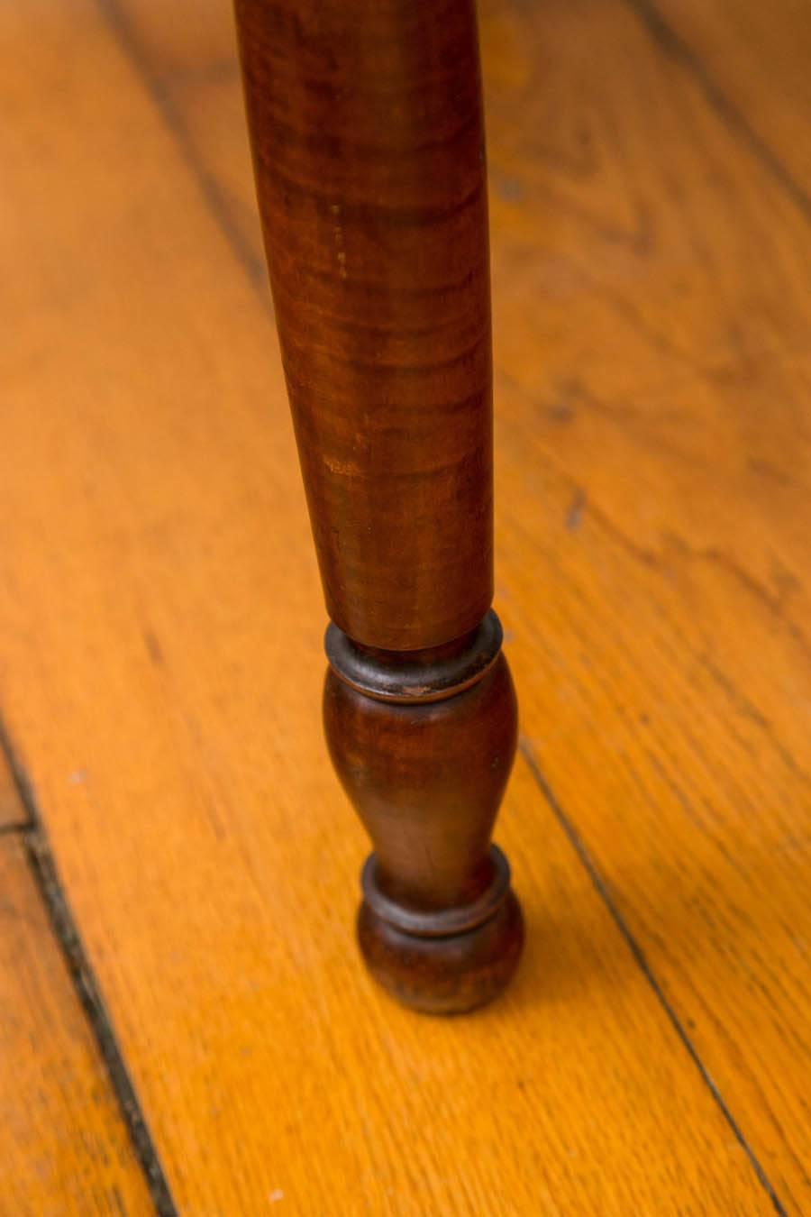 Early 19th Century Federal Tiger Maple Two-Drawer Stand 3