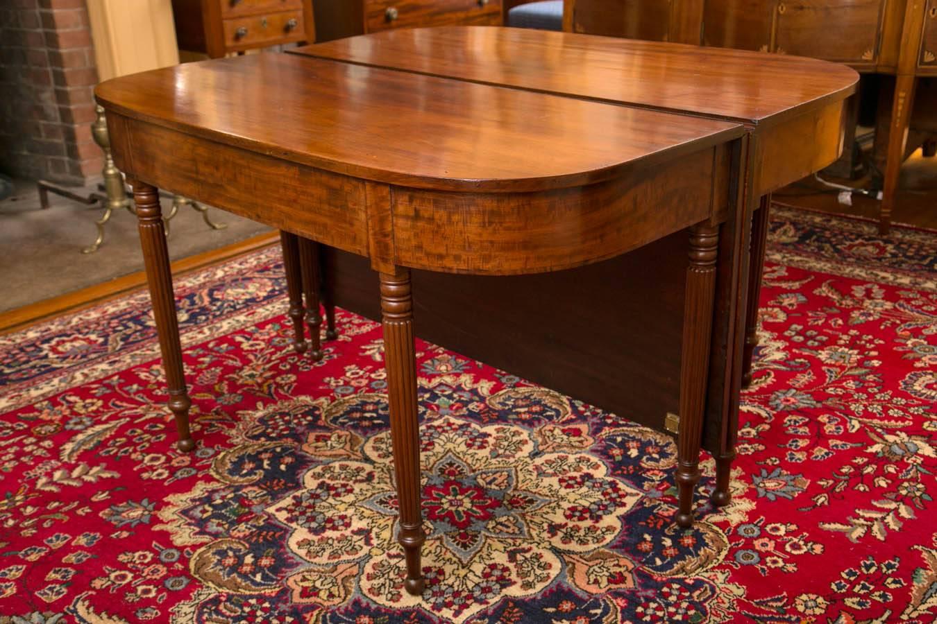 Early 19th Century New England Sheraton Mahogany Two-Part Dining Table 4