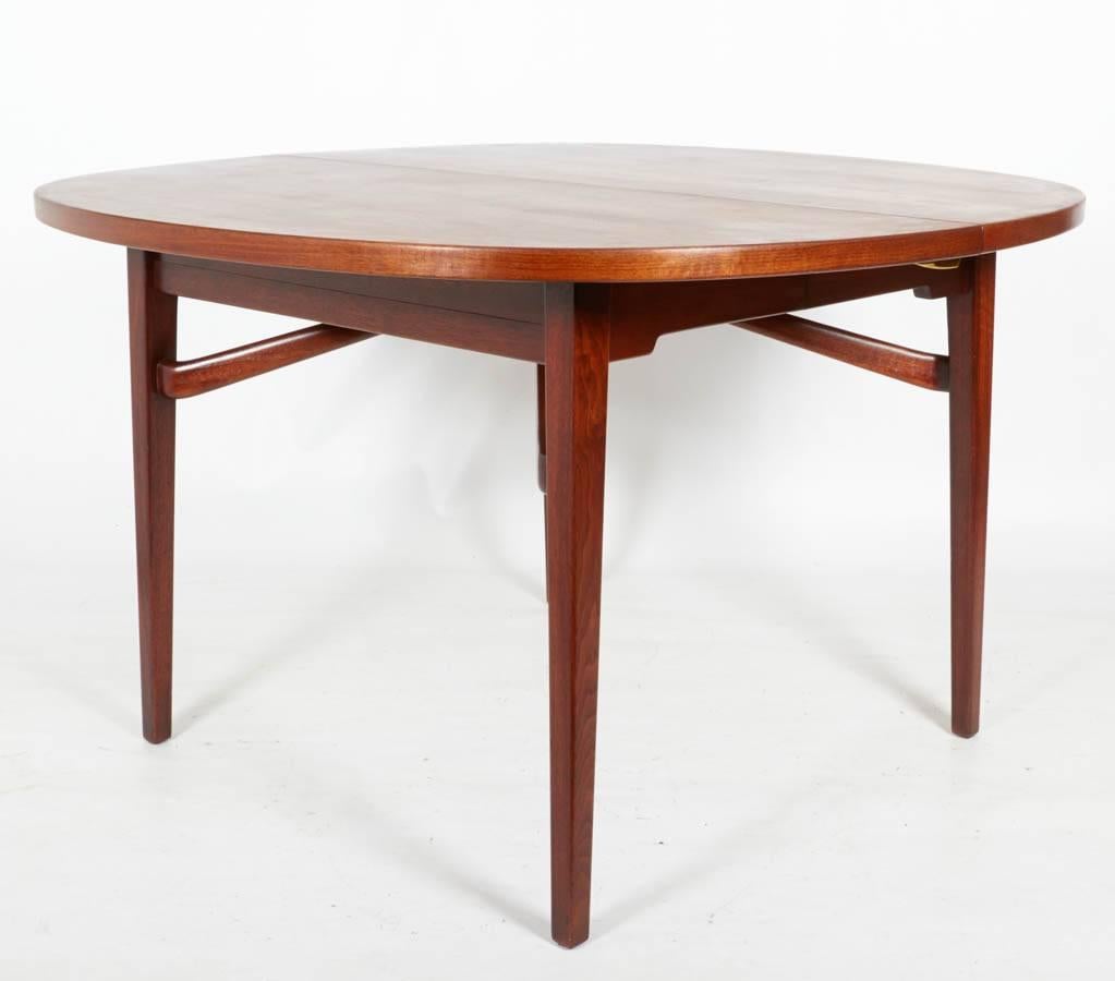 20th Century Expandable Dining Table by Jens Risom