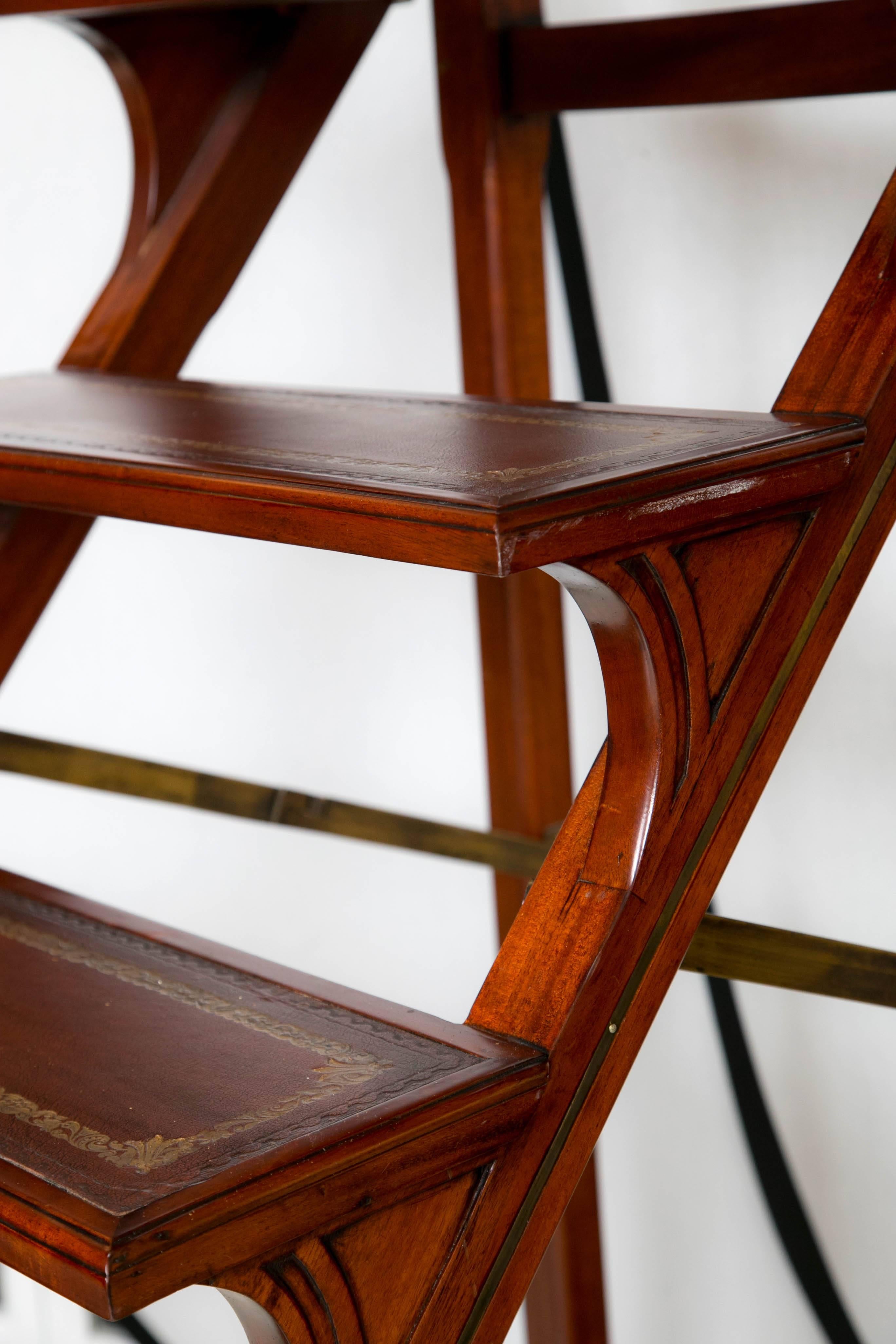 Library Folding Steps Ladder In Excellent Condition In Stamford, CT