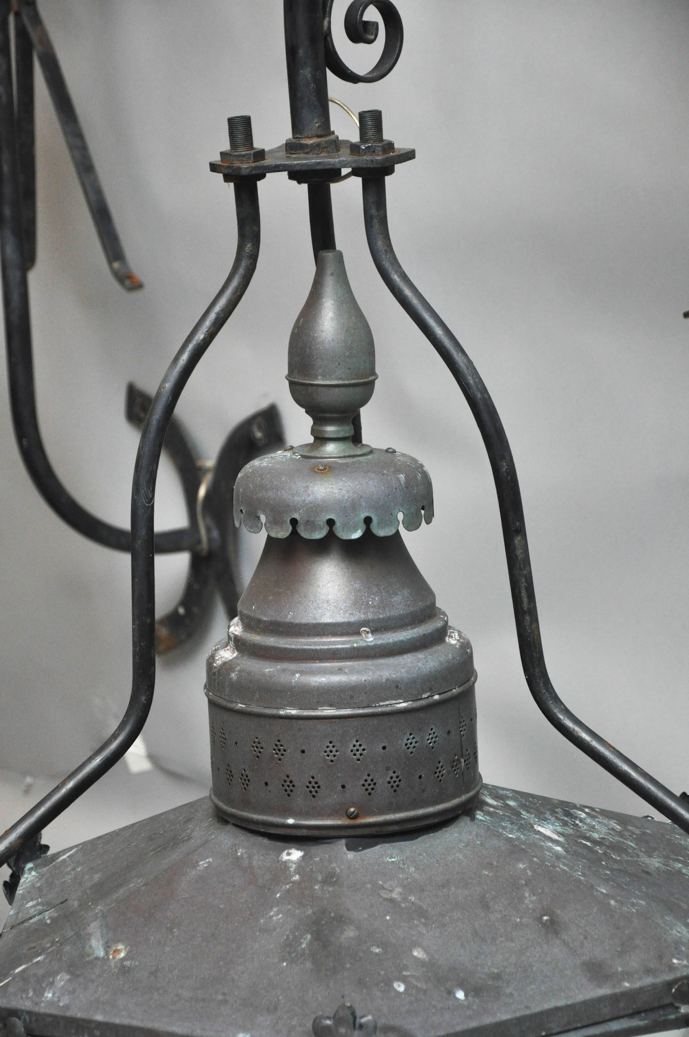 Pair 19th Century Monumental English Copper and Iron Outdoor Lantern Sconces For Sale 2