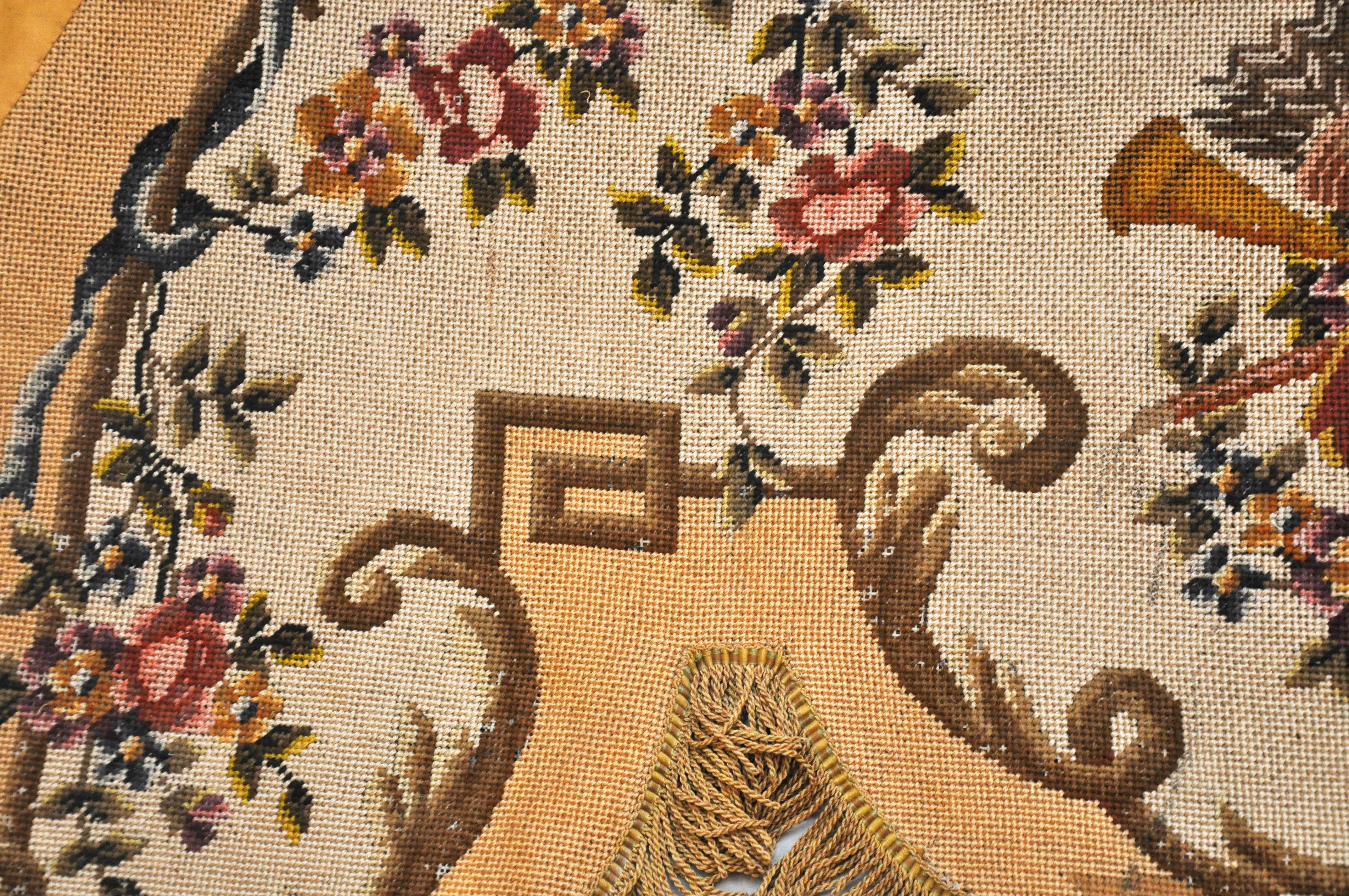 Set of 4 Neoclassical Savonnière Lambrequin Needlepoint Panels, Paris, 1860 In Good Condition For Sale In Chicago, IL