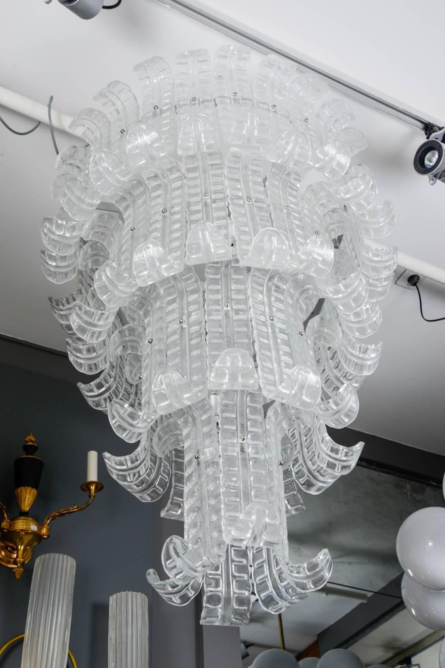 Fall-Shaped Chandelier in Murano Glass﻿ In Excellent Condition In Saint-Ouen, IDF