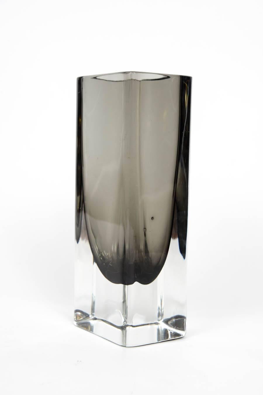 Mid-Century Modern Elegant Sommerso Murano Glass Vase