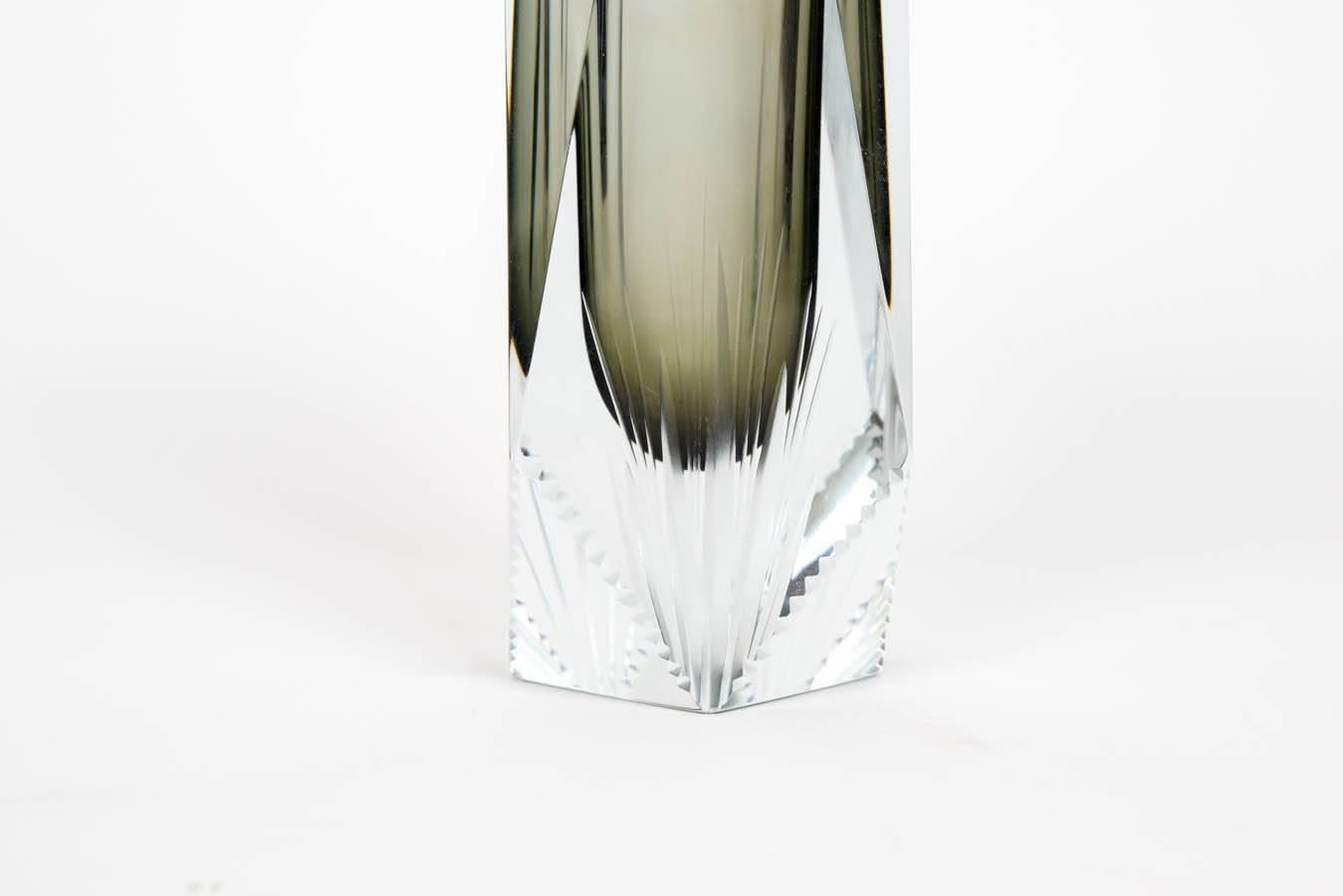 Elegant Sommerso Murano Glass Vase 1